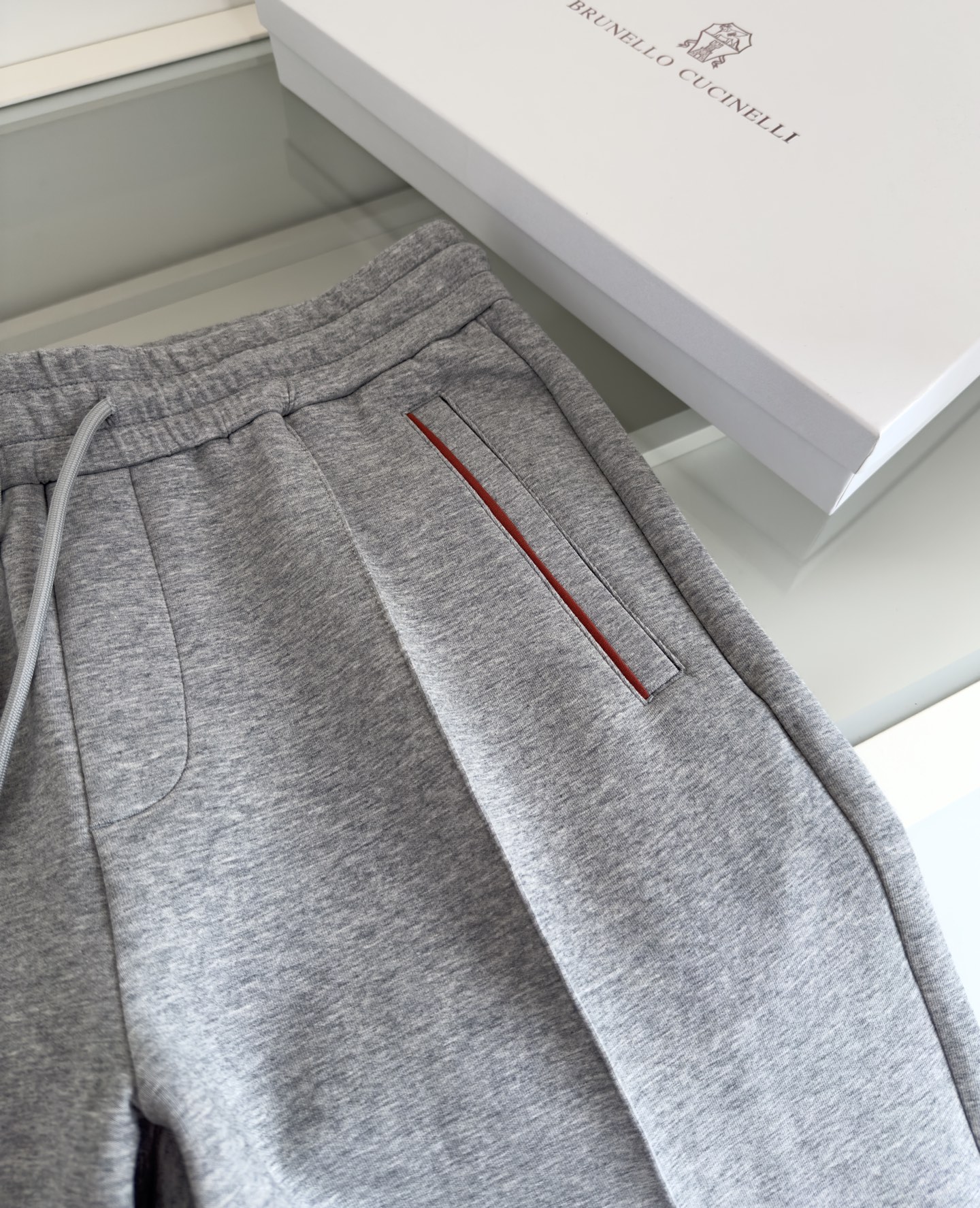 “2025 Bru**llo Cuci**lli Fabric Design: Air Layer Technology for Soft and Warm Winter Wear” - 图片 3