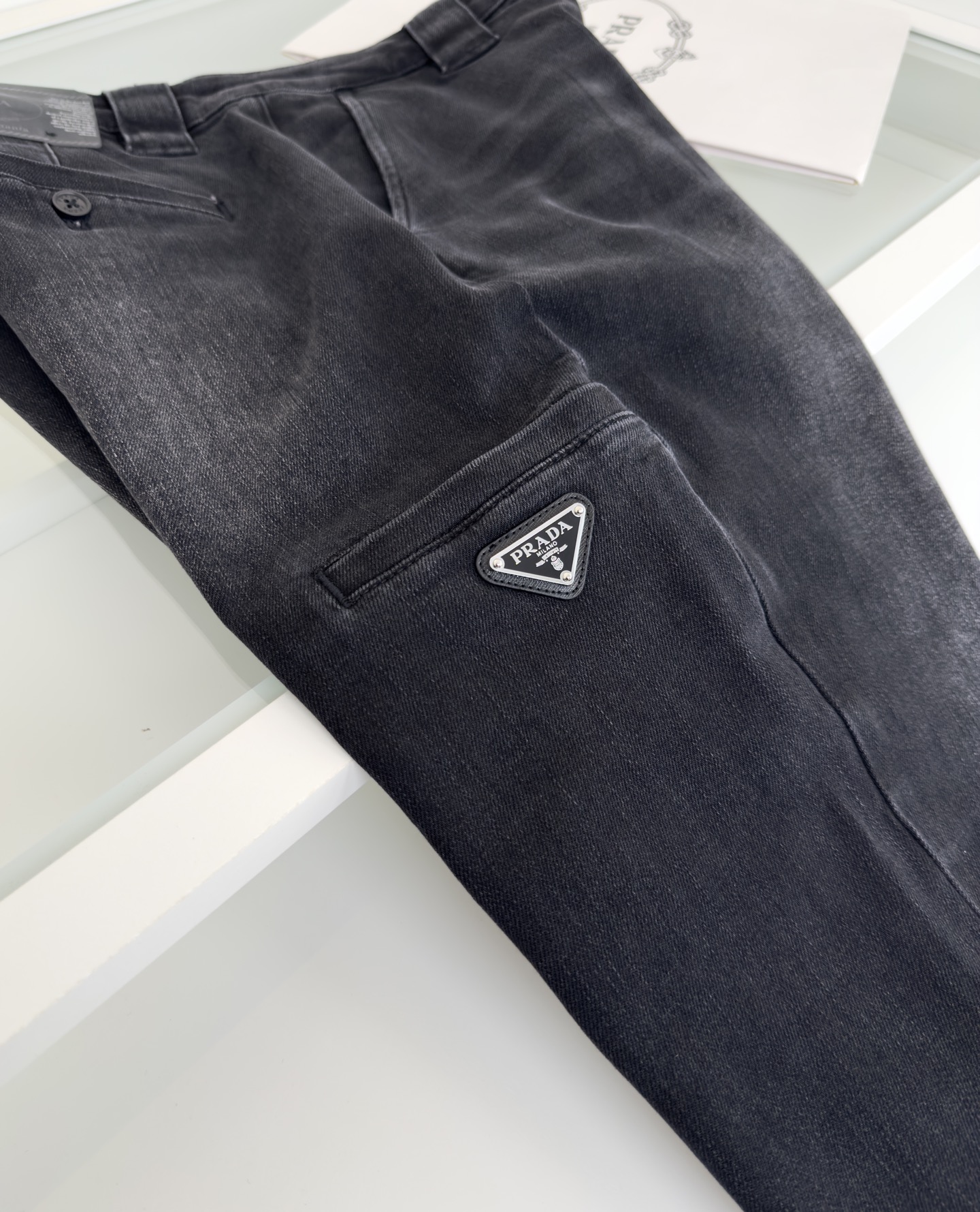 “2025AW Classic Black Grey Cow Series Fashion Bag Designs with Triangular Plugs – VKKK Orders” - 图片 9