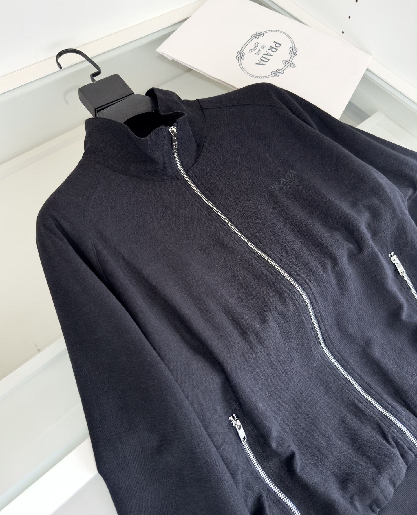 “P960 Prada Pupta 2025 New Edition Bag Review: Features and Design Analysis” - 图片 3