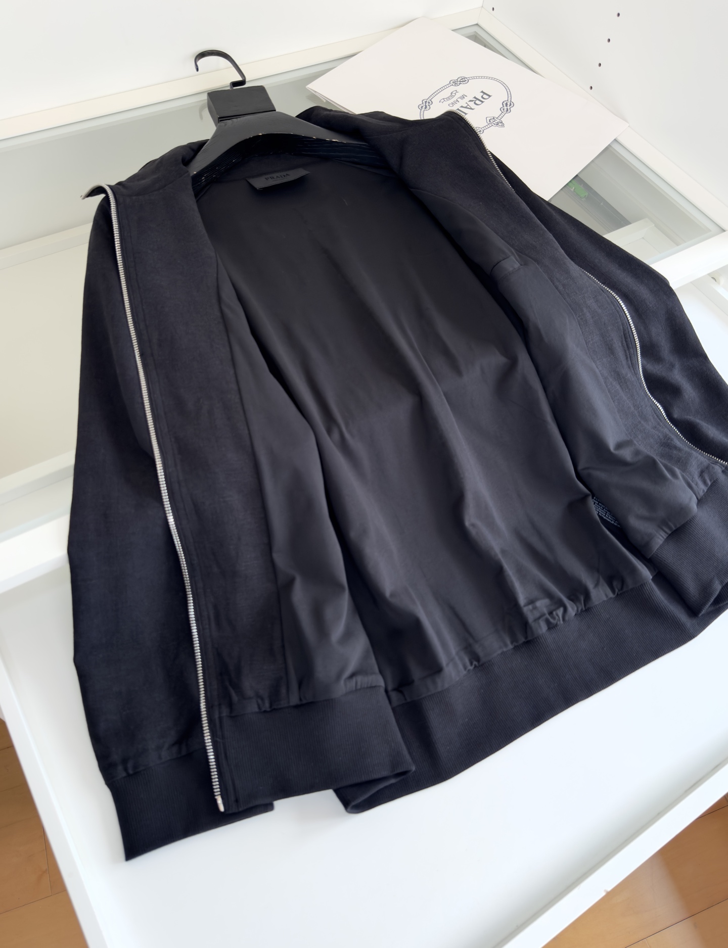 “P960 Prada Pupta 2025 New Edition Bag Review: Features and Design Analysis” - 图片 8