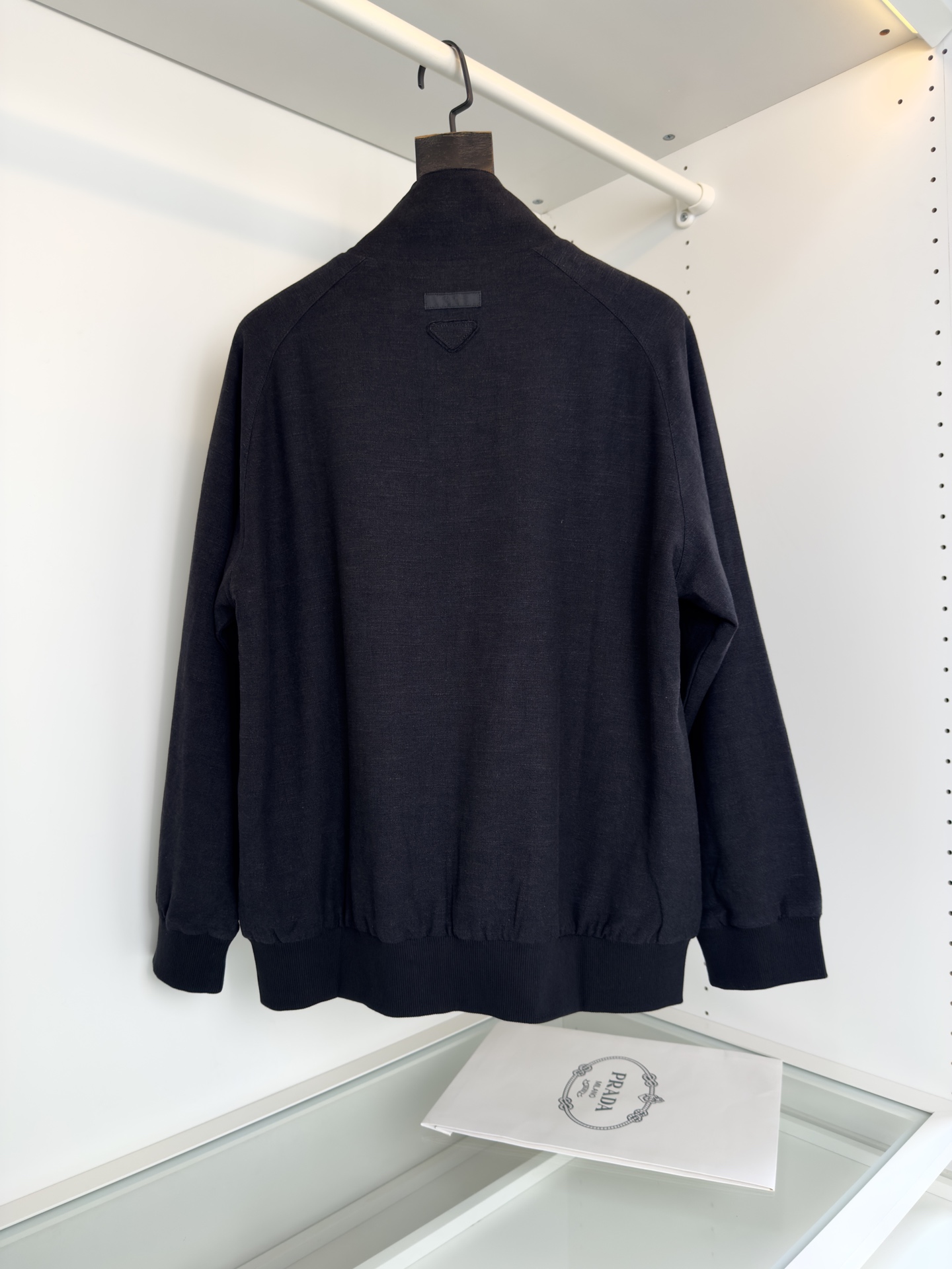 “P960 Prada Pupta 2025 New Edition Bag Review: Features and Design Analysis” - 图片 2