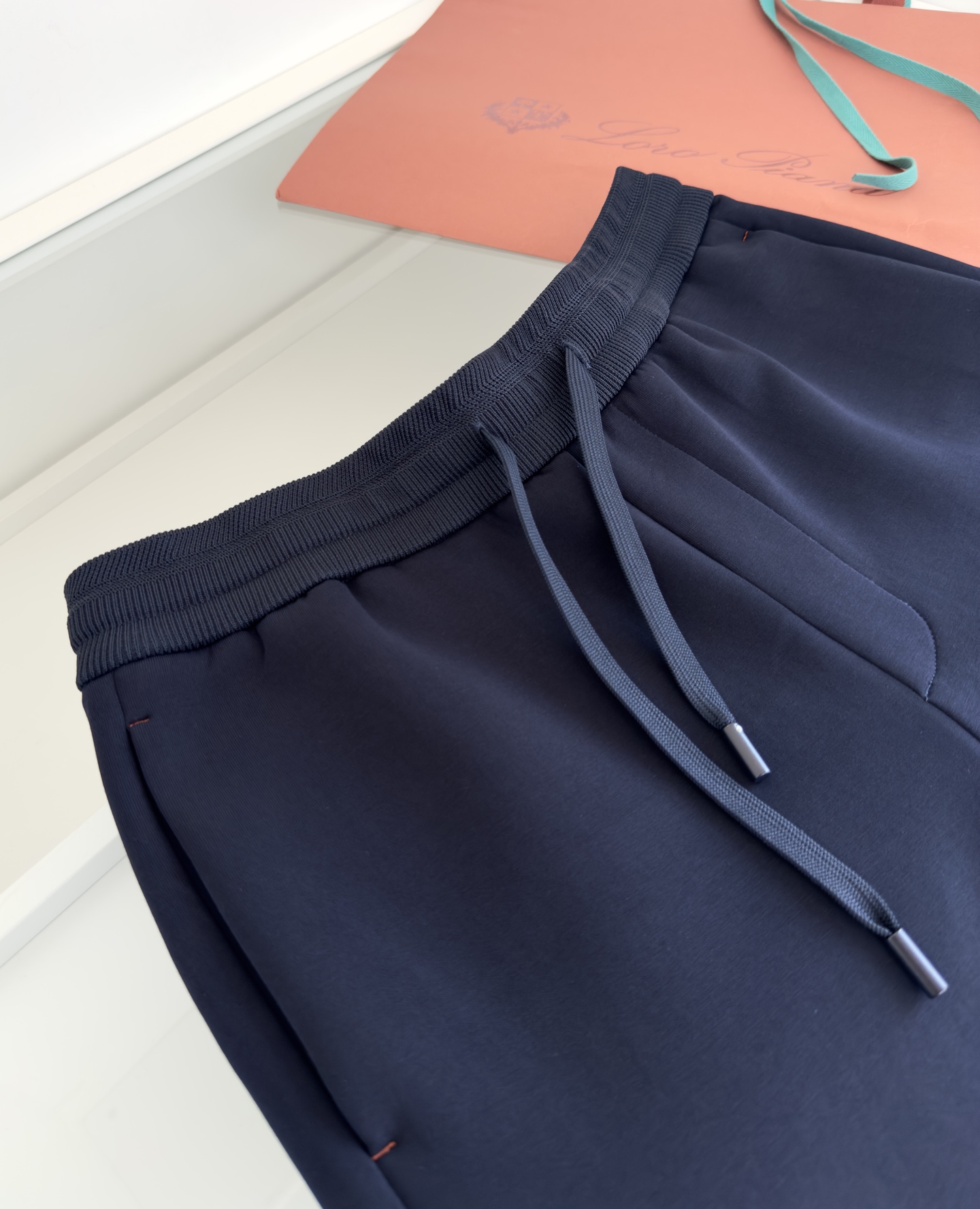 裤子 Lo*ro Pi*na诺 u翩雅 （可搭配套装）都市休闲立领卫衣外套 年年经典款式 螺纹撞色 是今