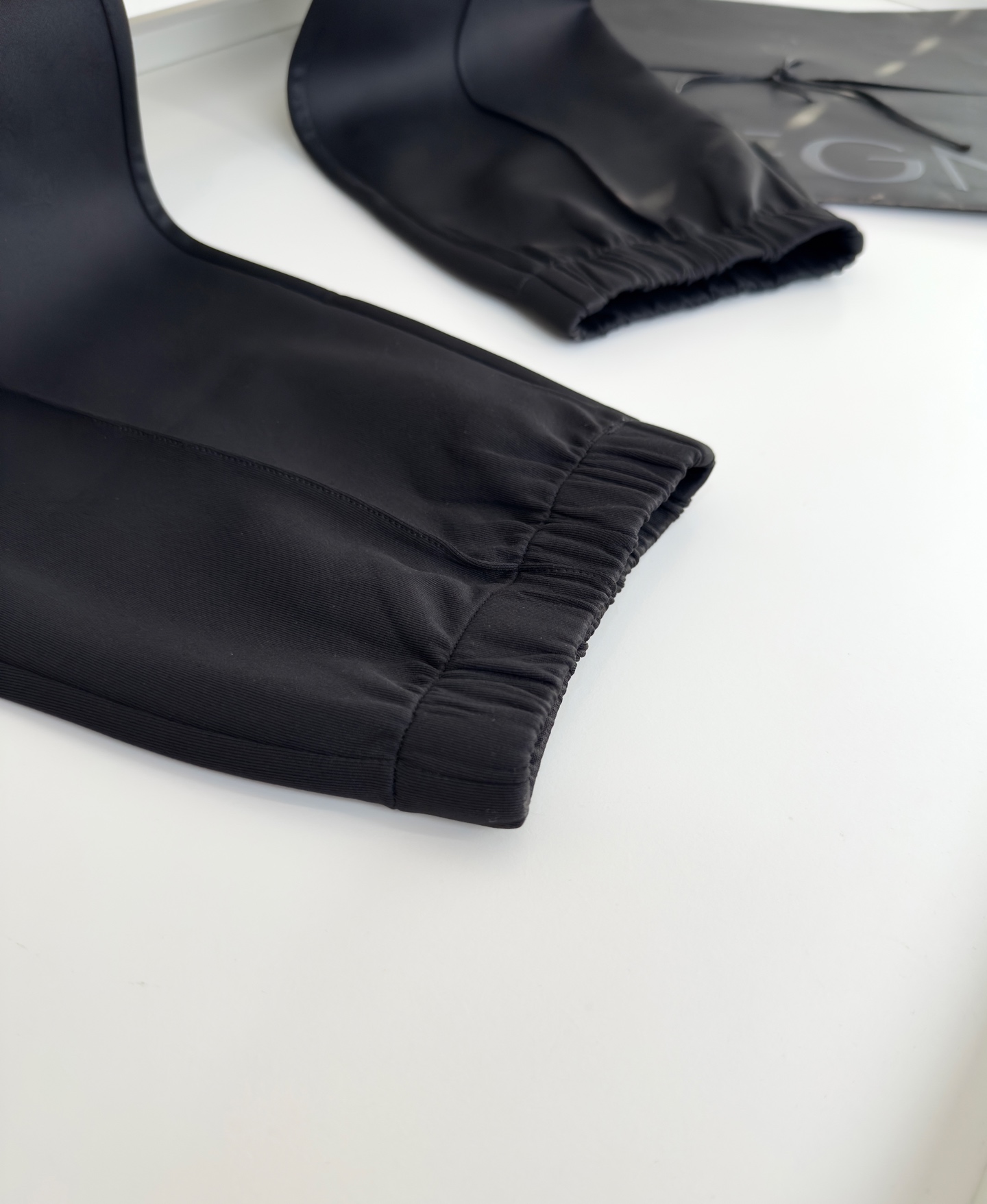 裤子 ZE*NA杰*亚 2025秋冬 （可搭配套装）休闲运动连帽休闲套装 经典款 胸口标志点缀 结合 几