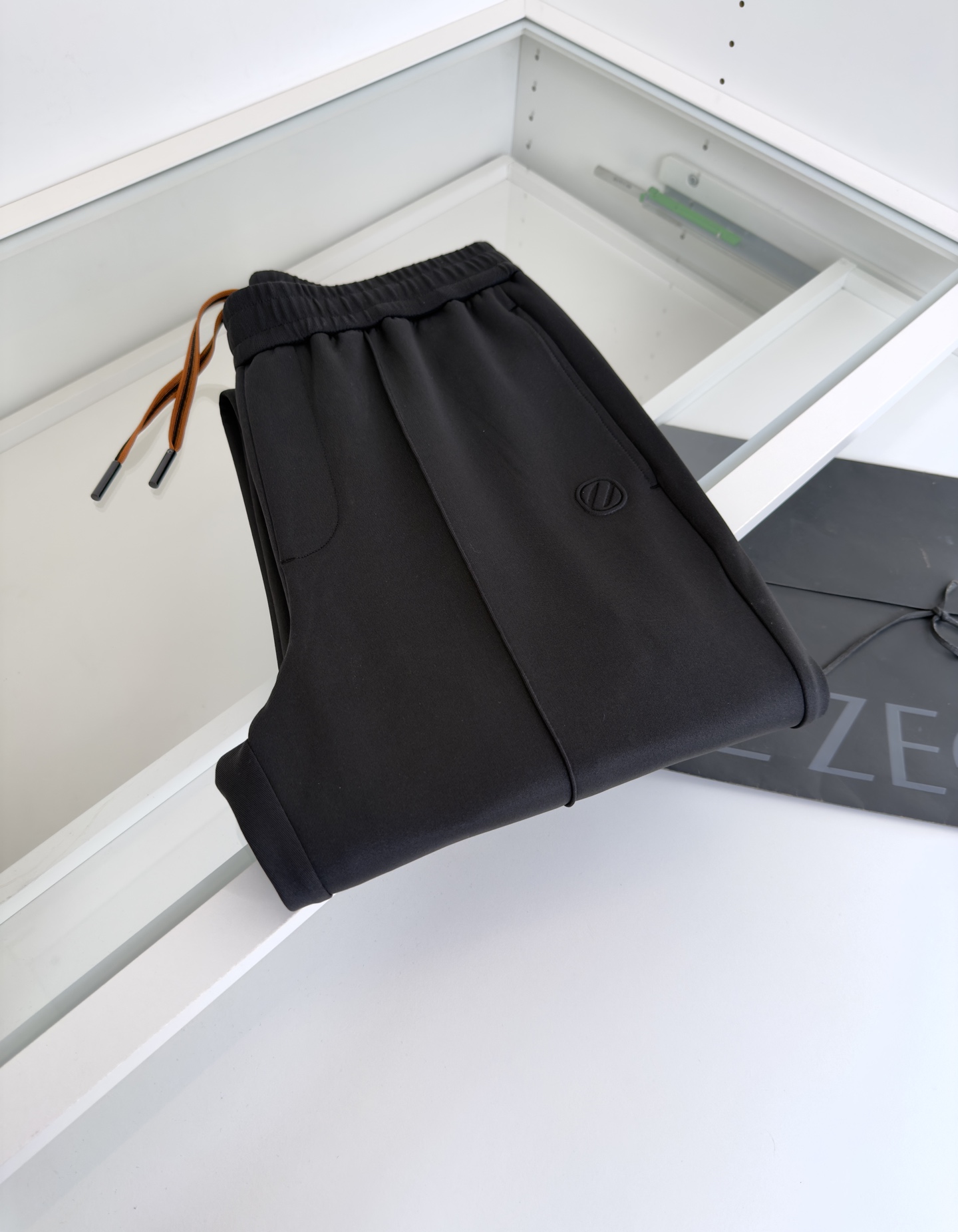 裤子 ZE*NA杰*亚 2025秋冬 （可搭配套装）休闲运动连帽休闲套装 经典款 胸口标志点缀 结合 几