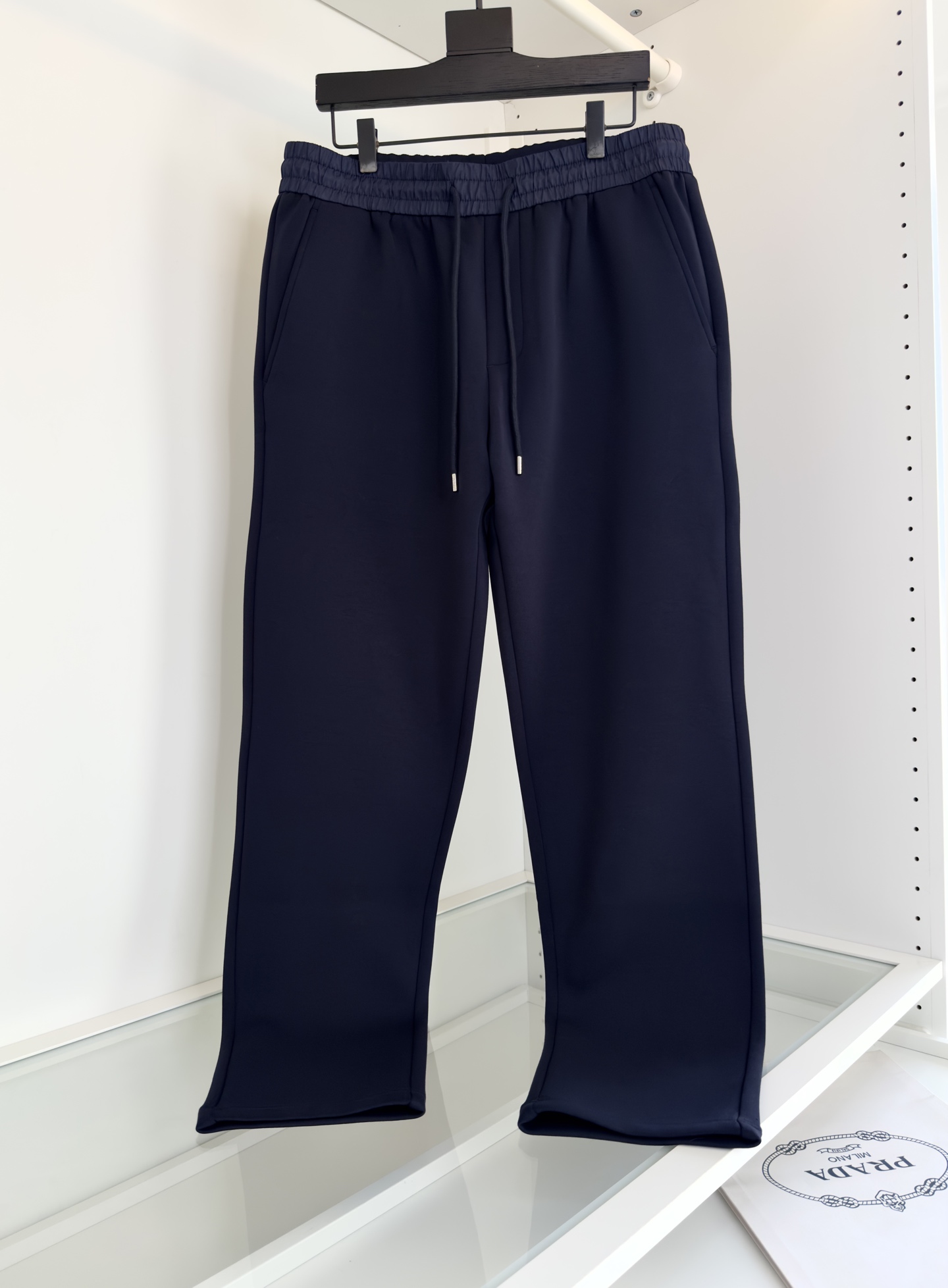 Prada Solid Color Casual Pants Elastic Waist Straight-Leg Trousers for Women 2 i1759076017592 6504 0 0