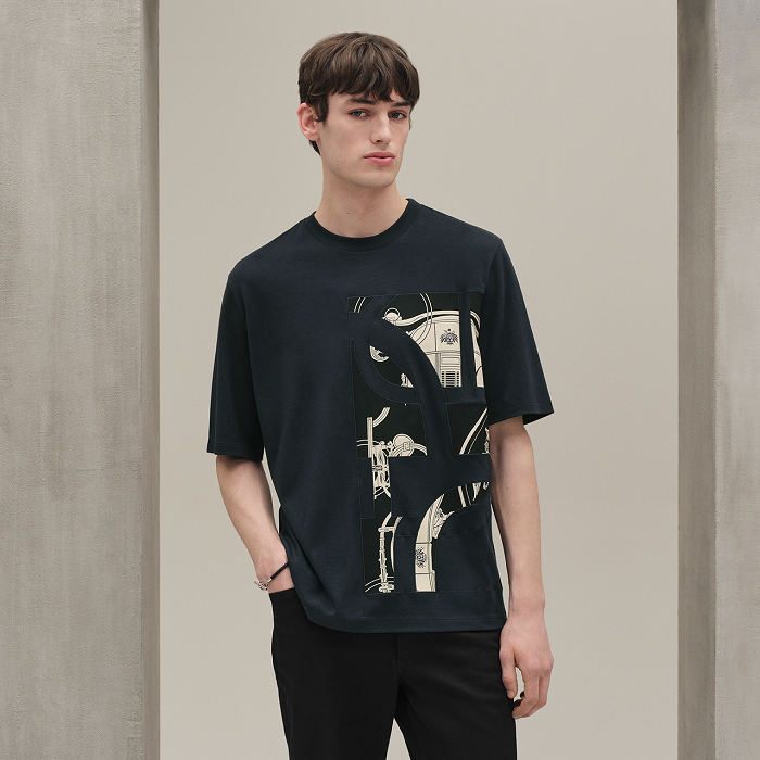 🌾官网模特上身效果如下！试穿172-148穿L码（宽松感）下单可参考尺码表H88668