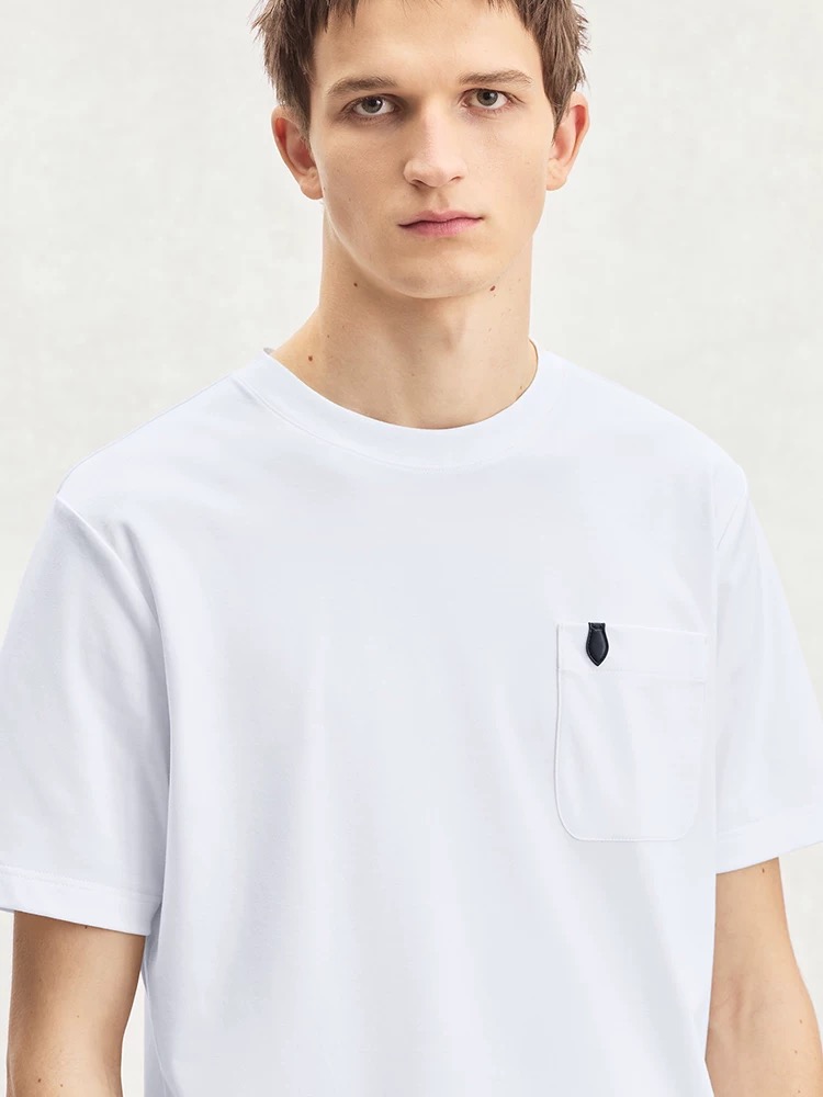 NO:743243,The model’s upper body effect is as follows!  Try on 172-size L is suitable. Please refer to the size chart when placing an order, men's clothing,19860909模特上身效果如下！ 试穿172-穿L码合适 下单可参考尺码表,男装,,Women's clothing