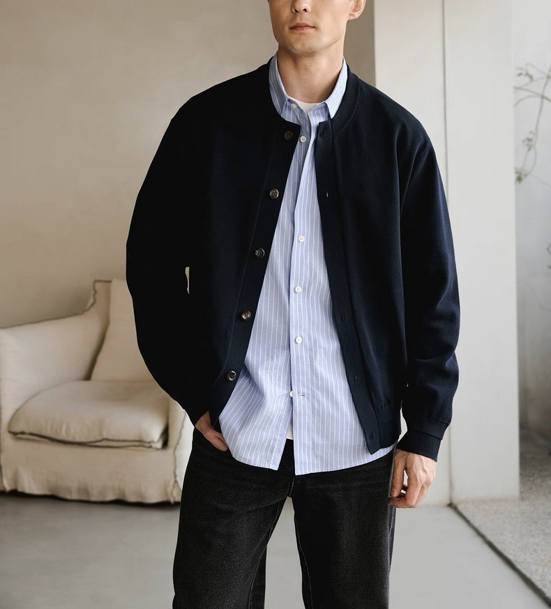 NO:774328,The model’s upper body effect is as follows!  Try on 172-size L is suitable. Please refer to the size chart when placing an order, men's clothing,19860909模特上身效果如下！ 试穿172-穿L码合适 下单可参考尺码表,男装,,Women's clothing