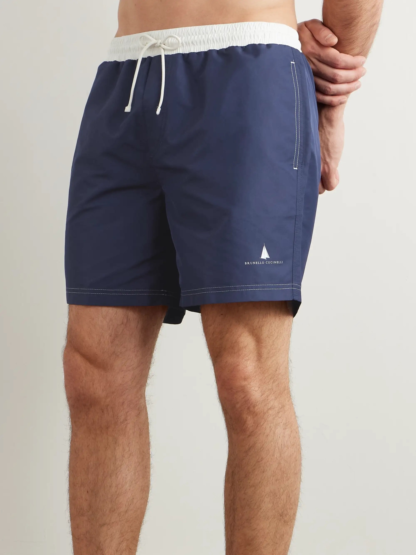NO:783267,The model's upper body effect is as follows. Try on 172-size L is suitable. Please refer to the size chart when placing an order, men's clothing.19860909模特上身效果如下 试穿172-穿L码合适 下单可参考尺码表,男装,,Women's clothing