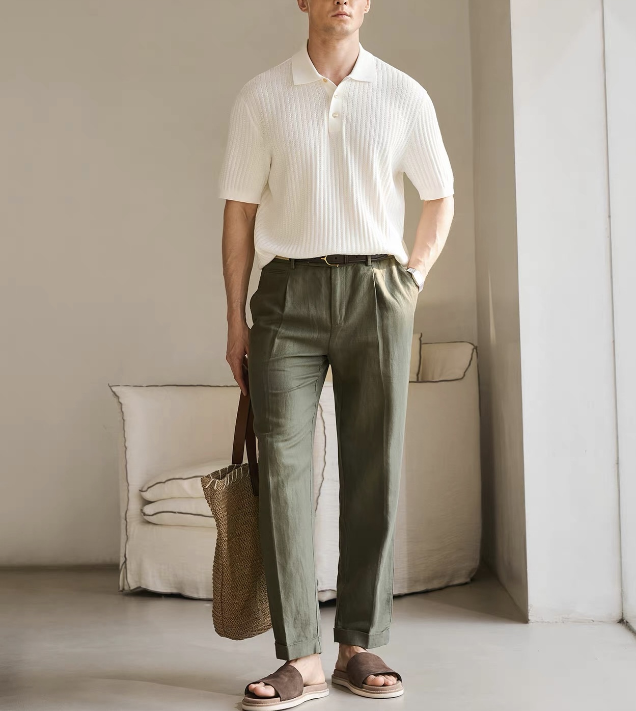 NO:785828,The model's upper body effect is as follows. Try on 172-size L is suitable. Please refer to the size chart when placing an order, men's clothing.19860909模特上身效果如下 试穿172-穿L码合适 下单可参考尺码表,男装,,Women's clothing