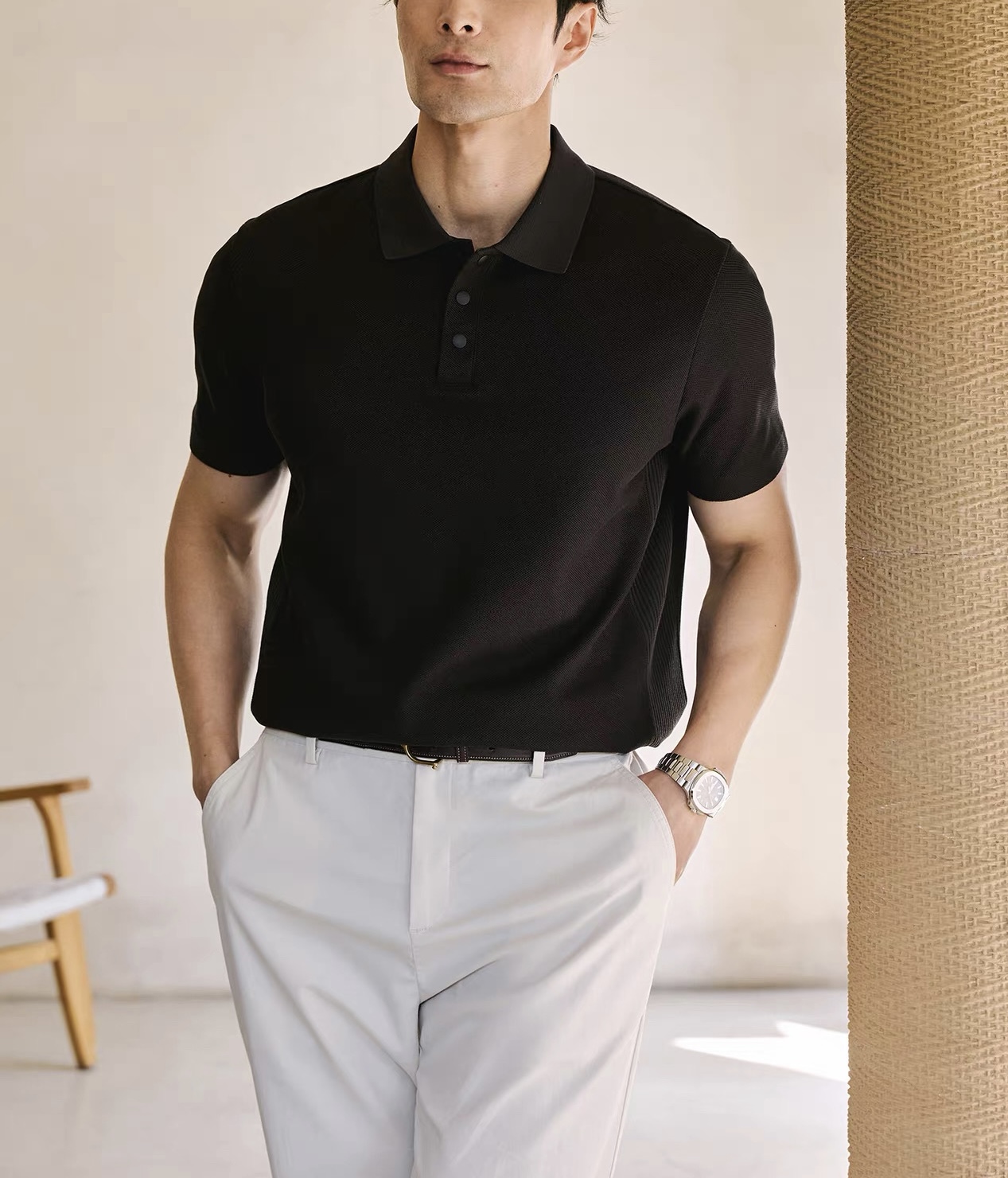 NO:785838,The model's upper body effect is as follows. Try on 172-size L is suitable. Please refer to the size chart when placing an order, men's clothing.19860909模特上身效果如下 试穿172-穿L码合适 下单可参考尺码表,男装,,Women's clothing