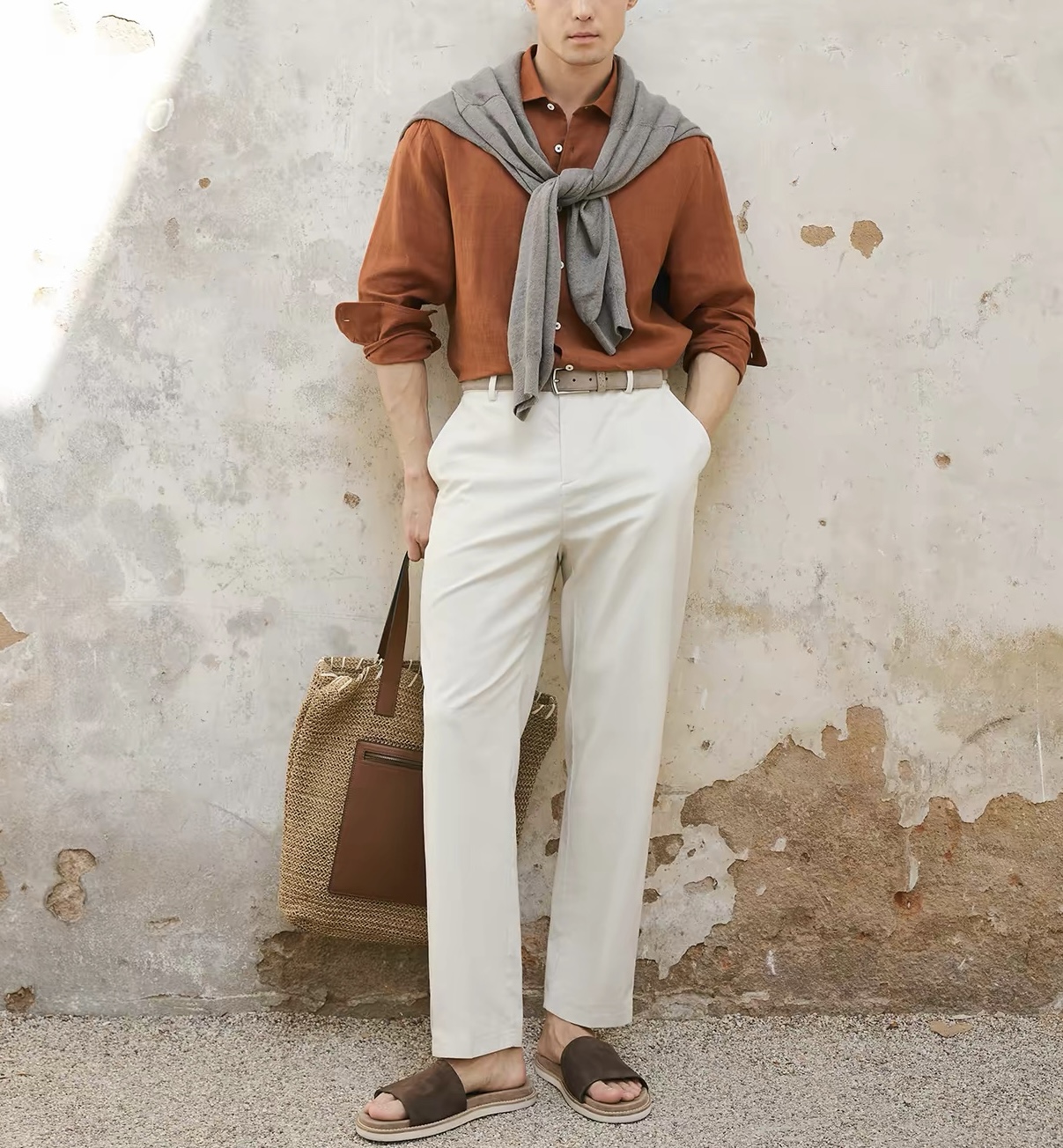 NO:786187,l The effect of the upper body of the model is as follows. Try on 172-waist size 82 to wear size 32. Fabric texture under macro. Long-staple cotton material with twill weaving gives the fabric a delicate luster texture. Men's clothing.19860909l模特上身效果如下 试穿172-腰围82穿32码合适 微距下的面料质感 长绒棉材质 加上斜纹织造 让面料呈现细腻的光泽质感,男装,,Women's clothing
