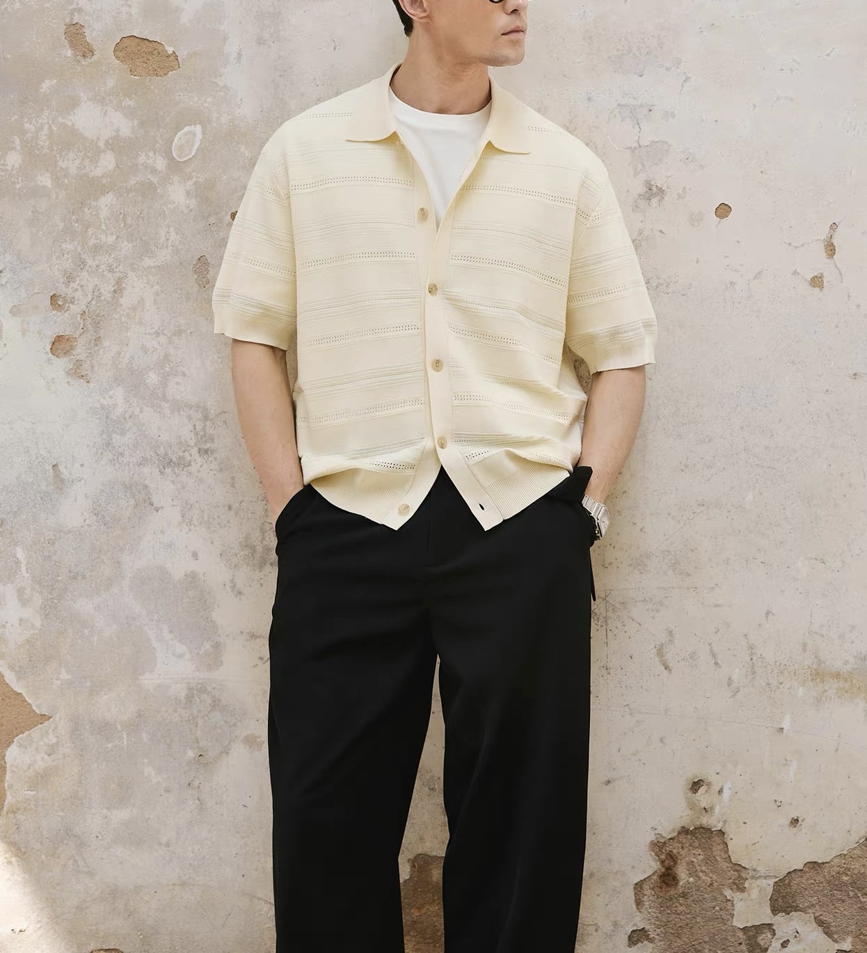 NO:898687,The model's upper body effect is as follows. Try on size 172-50, which is suitable. Please refer to the size chart when placing an order, men's clothing.19860909模特上身效果如下 试穿172-穿50码合适 下单可参考尺码表,男装,,Women's clothing