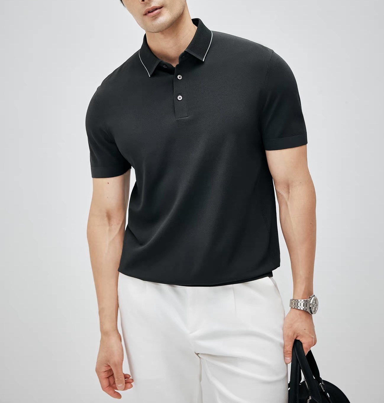 NO:898700,The model's upper body effect is as follows. Try on size 172-50, which is suitable. Please refer to the size chart when placing an order, men's clothing.19860909模特上身效果如下 试穿172-穿50码合适 下单可参考尺码表,男装,,Women's clothing