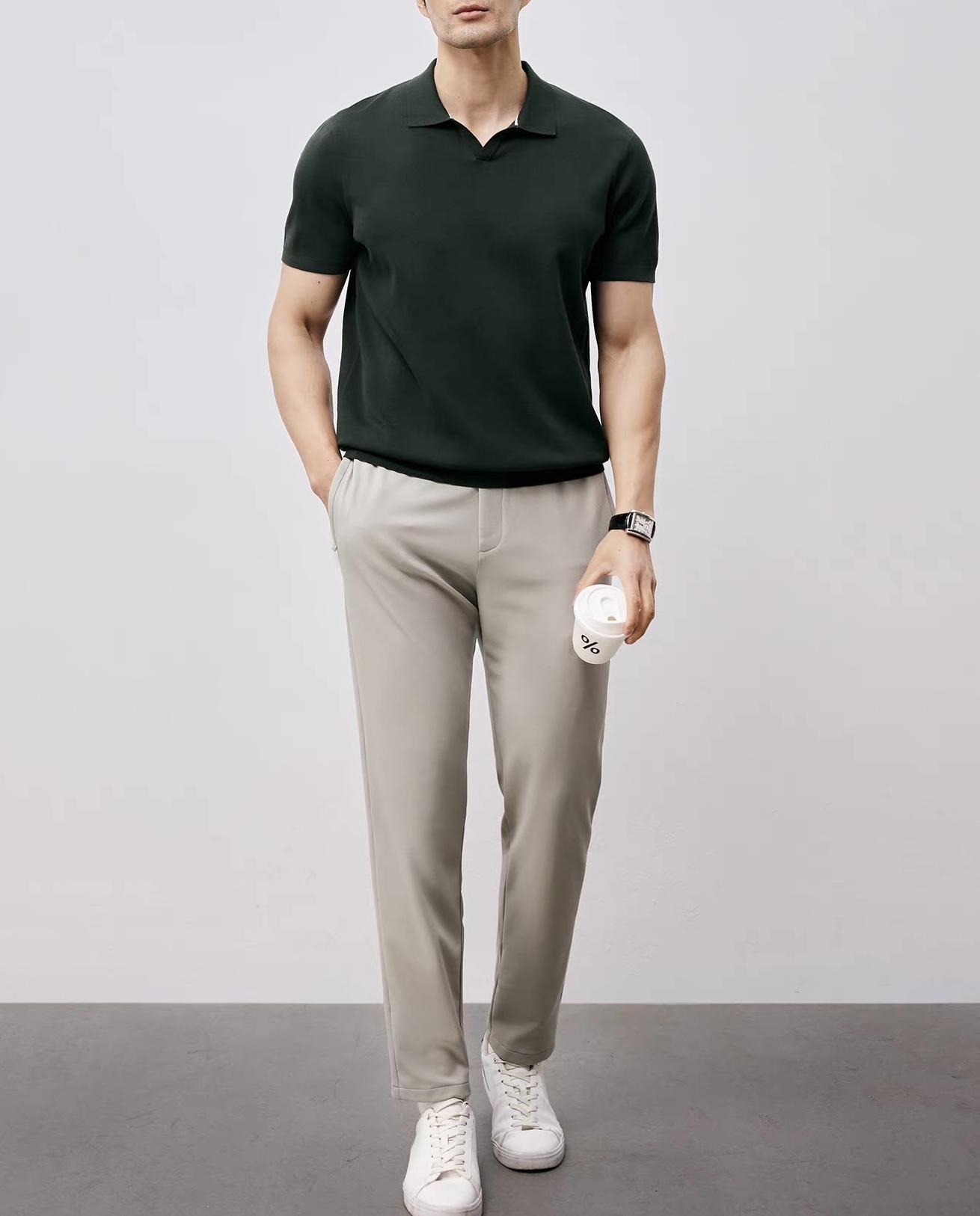 NO:898734,The model's upper body effect is as follows. Try on size 172-50, which is suitable. Please refer to the size chart when placing an order, men's clothing.19860909模特上身效果如下 试穿172-穿50码合适 下单可参考尺码表,男装,,Women's clothing