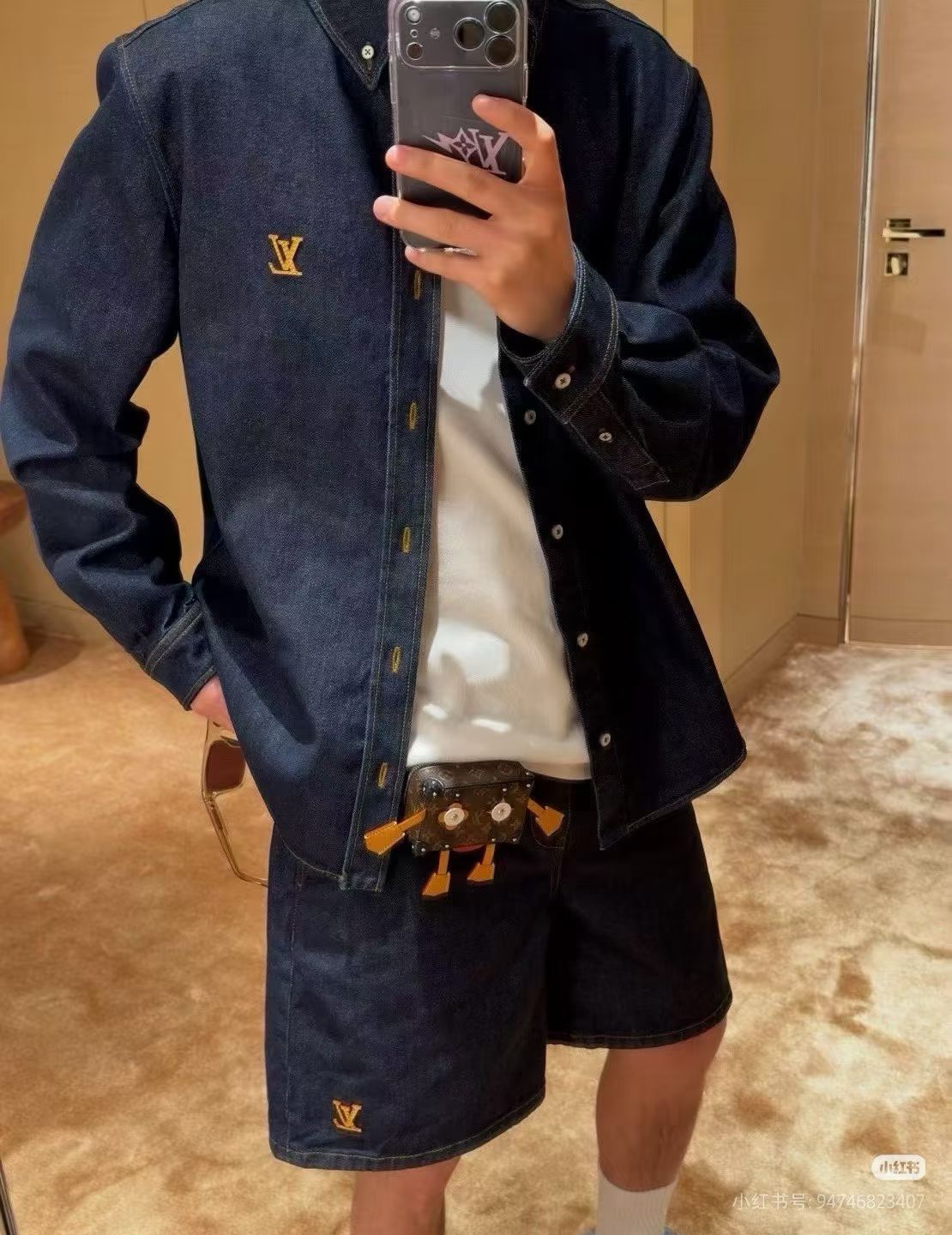 NO:947999,The model’s upper body effect is as follows!  Try on 172 - size 32 is suitable. Please refer to the size chart when placing an order, Louis Vuitton-clothing, louis vuitton,19860909模特上身效果如下！ 试穿172-穿32码合适 下单可参考尺码表,路易威登-服装,louis vuitton,,Women's clothing