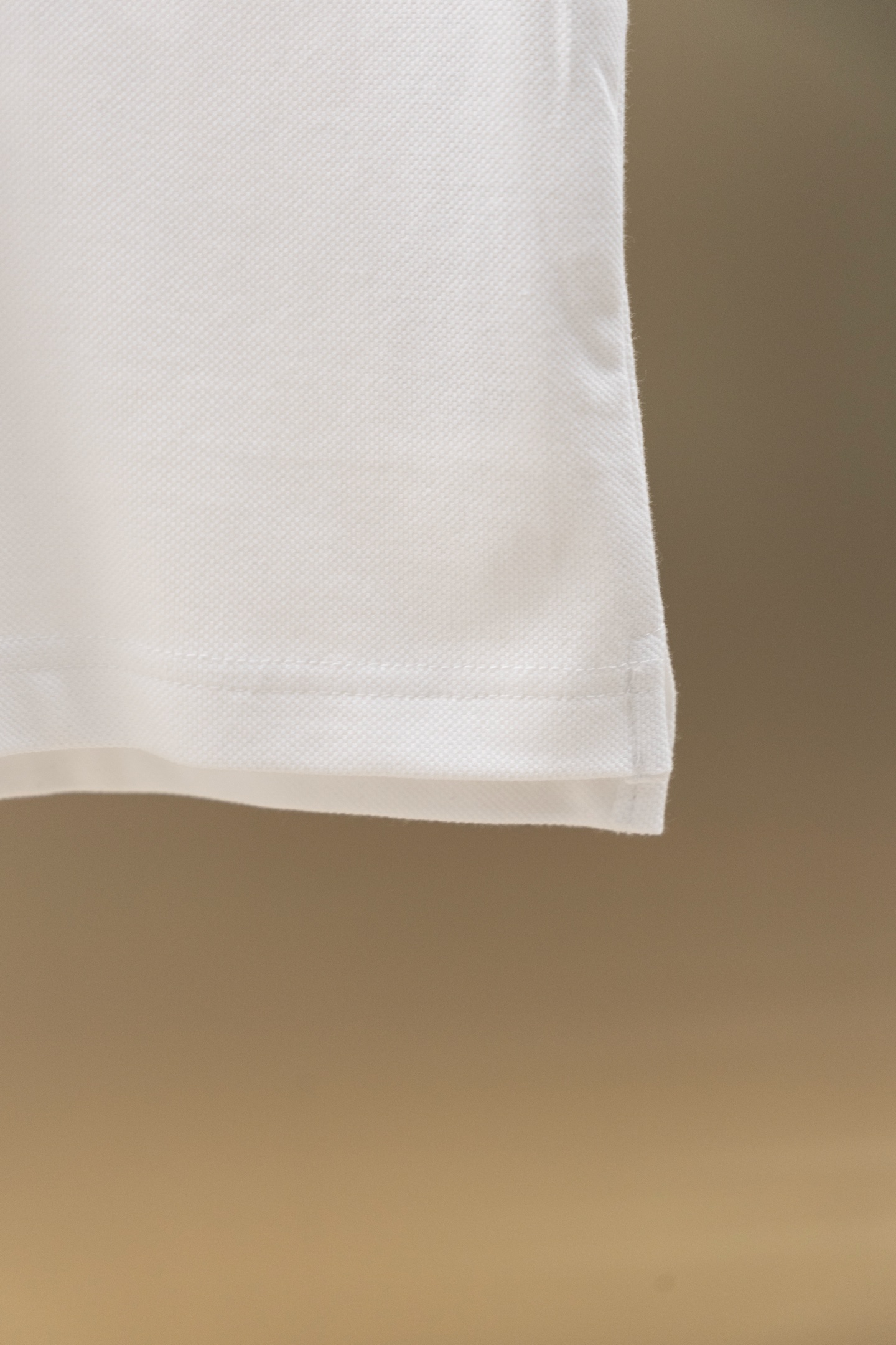 
Gucci/古驰 25ss新款
拼色罗纹 V领Polo
230克重全棉珠地
颜色：白  宝蓝
码数：S