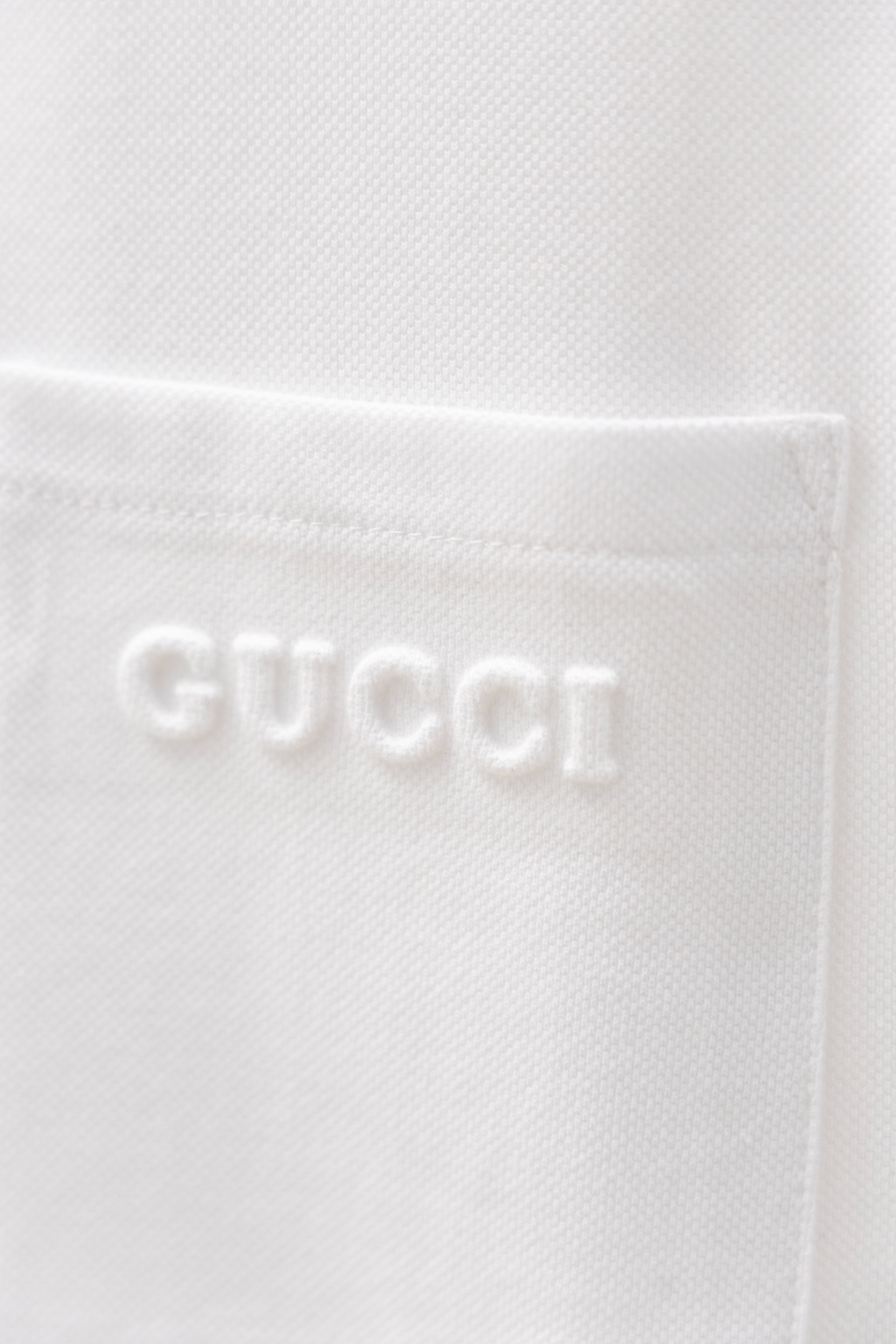 
Gucci/古驰 25ss新款
拼色罗纹 V领Polo
230克重全棉珠地
颜色：白  宝蓝
码数：S