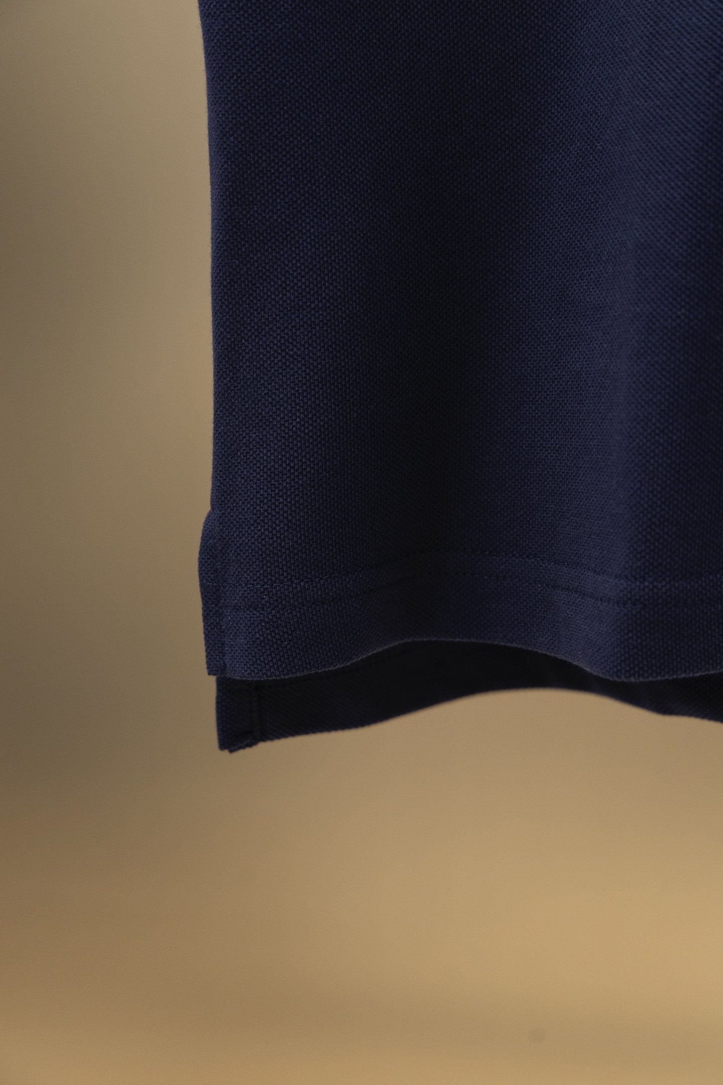 
Gucci/古驰 25ss新款
拼色罗纹 V领Polo
230克重全棉珠地
颜色：白  宝蓝
码数：S