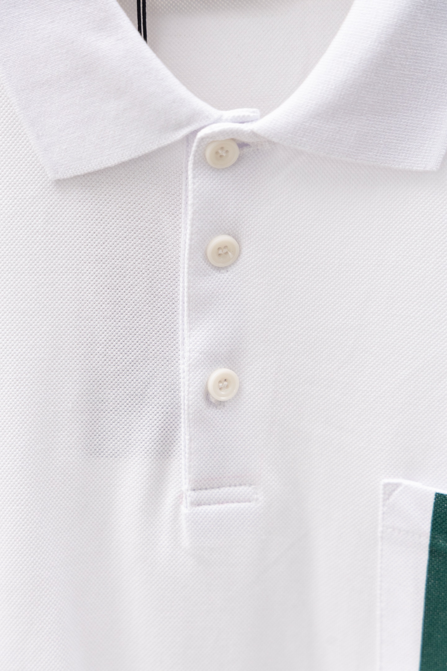 
Gucci/古驰 25ss新款
经典三色彩条Logo印花 贴袋Polo
230克重全棉珠地
颜色：白 