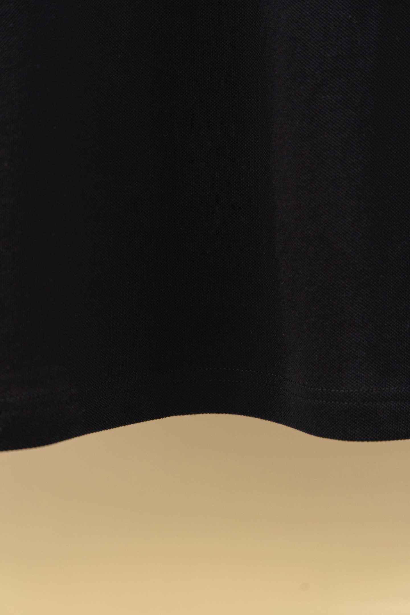 
Gucci/古驰 25ss新款
经典三色彩条Logo印花 贴袋Polo
230克重全棉珠地
颜色：白 