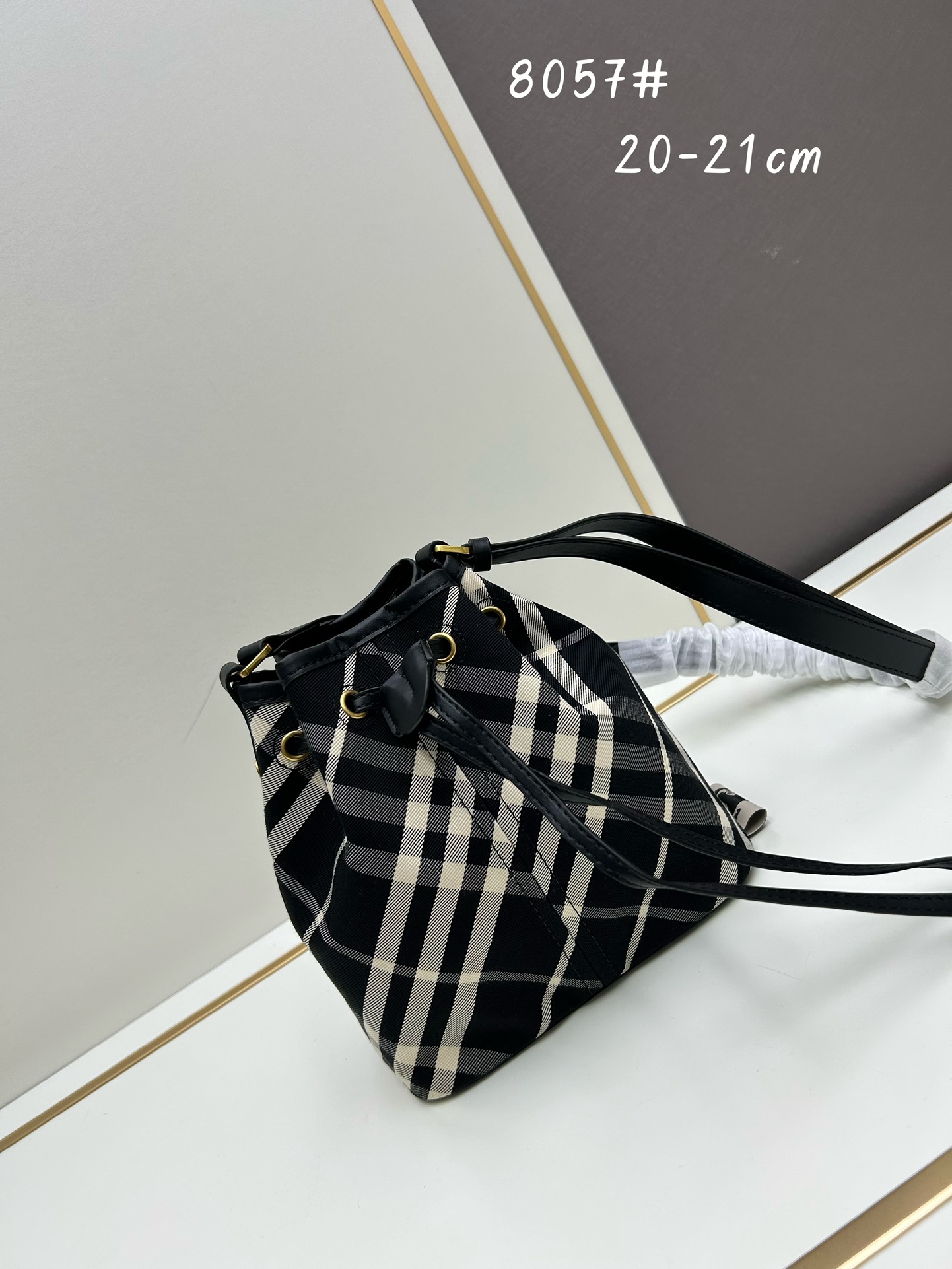 Burberry Sacs À Main Sac Seau Cadre en bois à carreaux Femmes Toile Cuir de vache