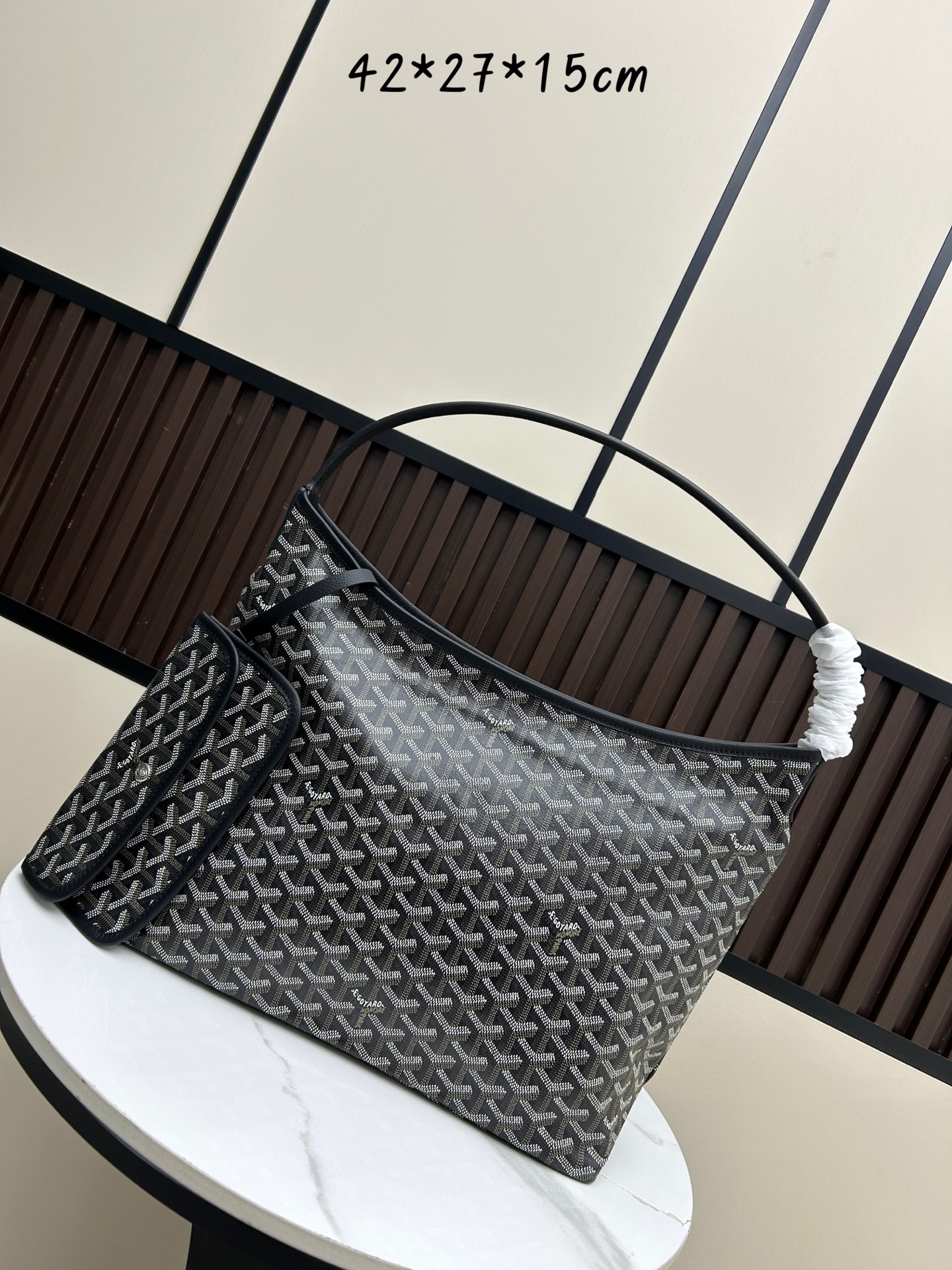 升级版goyard hobo拉链托特深蓝色🌑又有新款啦～而且是新爆款1w多买的zp回来开发goyard对