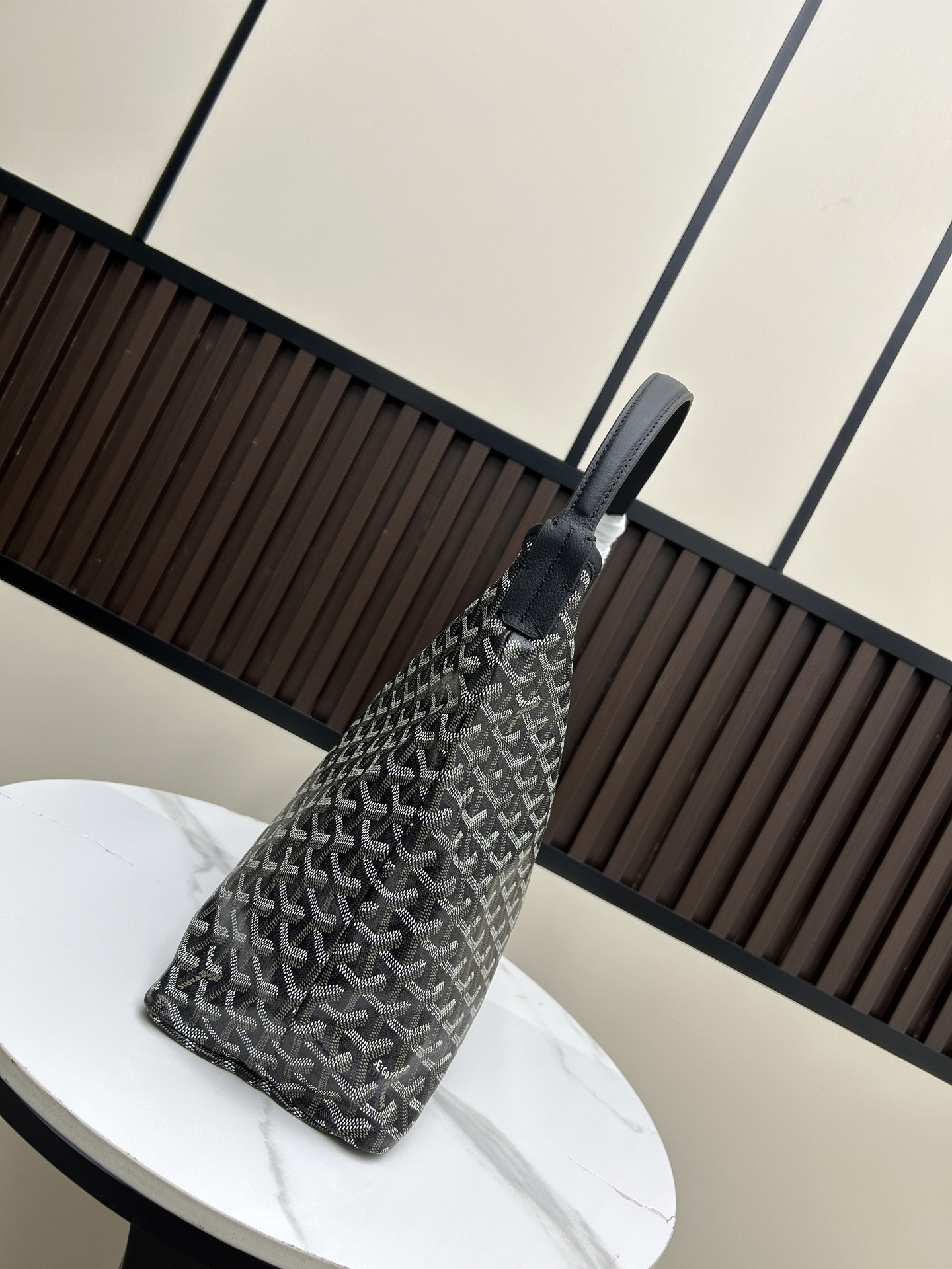 升级版goyard hobo拉链托特深蓝色🌑又有新款啦～而且是新爆款1w多买的zp回来开发goyard对