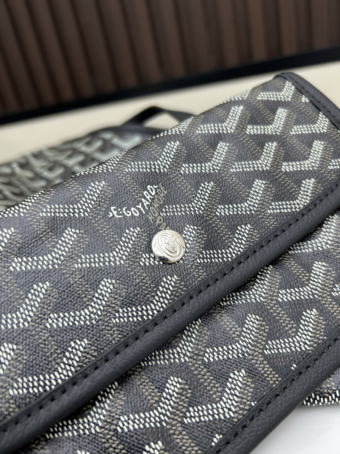 升级版goyard hobo拉链托特深蓝色🌑又有新款啦～而且是新爆款1w多买的zp回来开发goyard对