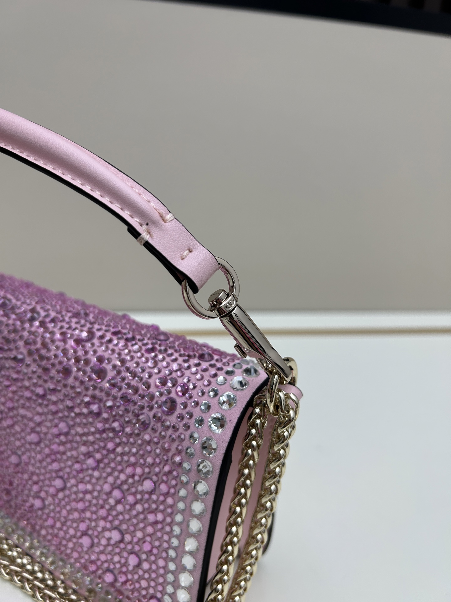 MINI LOCÒ仿水晶装饰手袋-VLogo Signature施华洛世奇®仿水晶装饰-配可拆卸提手和可