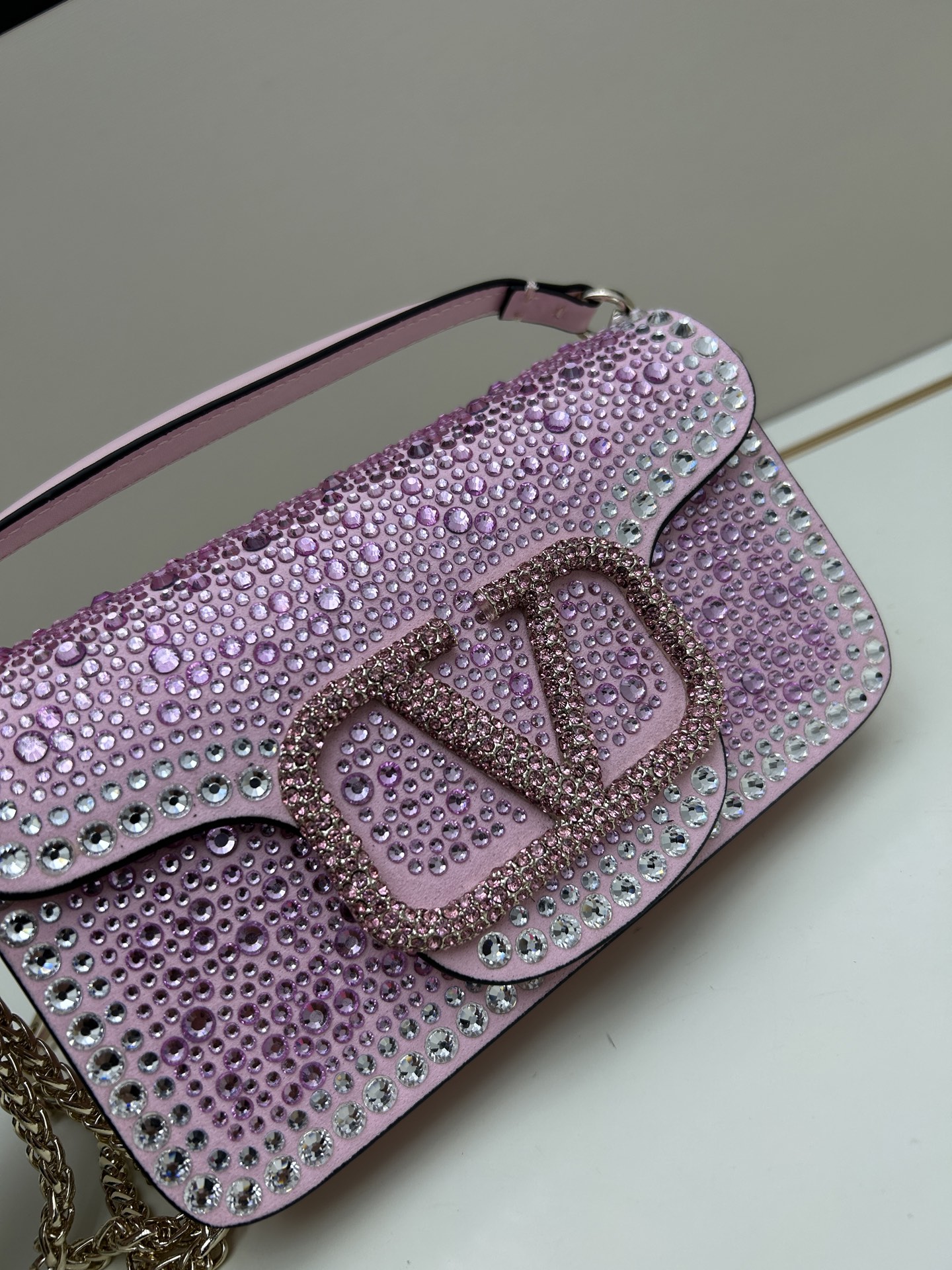 MINI LOCÒ仿水晶装饰手袋-VLogo Signature施华洛世奇®仿水晶装饰-配可拆卸提手和可