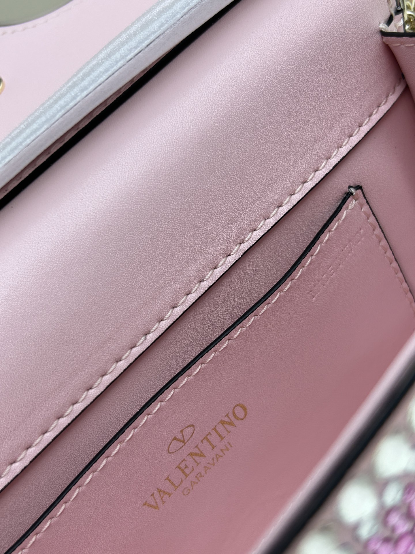 MINI LOCÒ仿水晶装饰手袋-VLogo Signature施华洛世奇®仿水晶装饰-配可拆卸提手和可