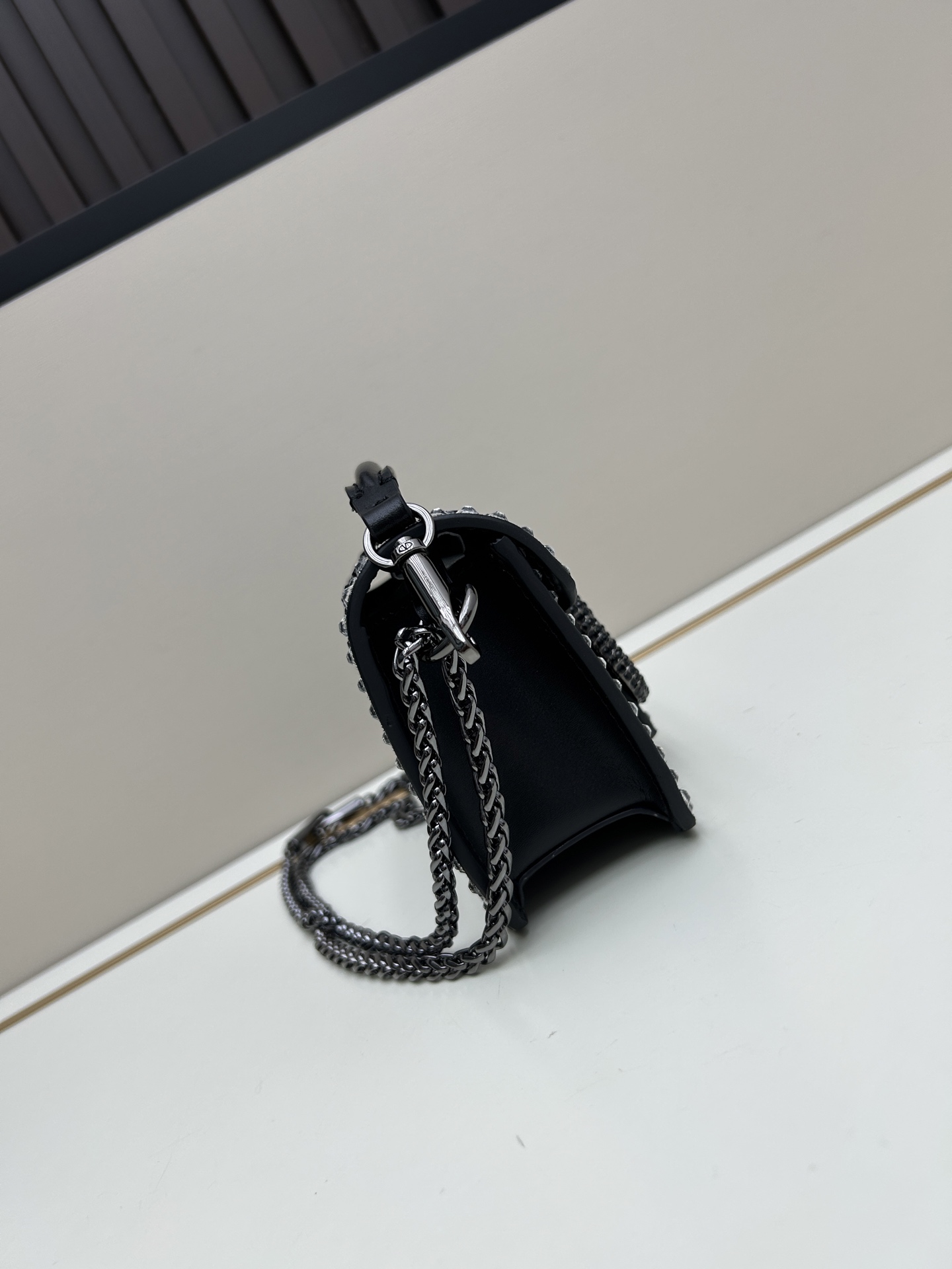 MINI LOCÒ仿水晶装饰手袋-VLogo Signature施华洛世奇®仿水晶装饰-配可拆卸提手和可