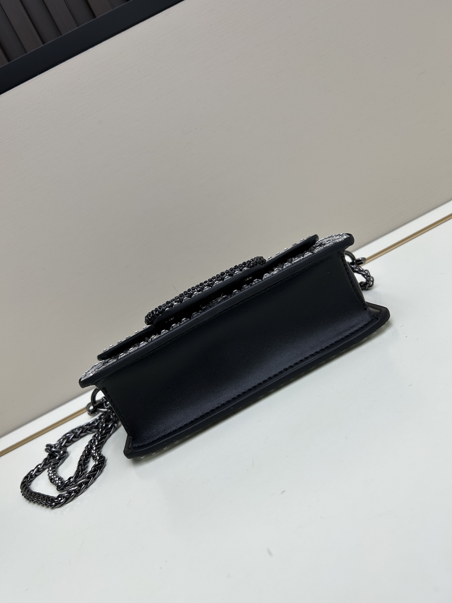 MINI LOCÒ仿水晶装饰手袋-VLogo Signature施华洛世奇®仿水晶装饰-配可拆卸提手和可