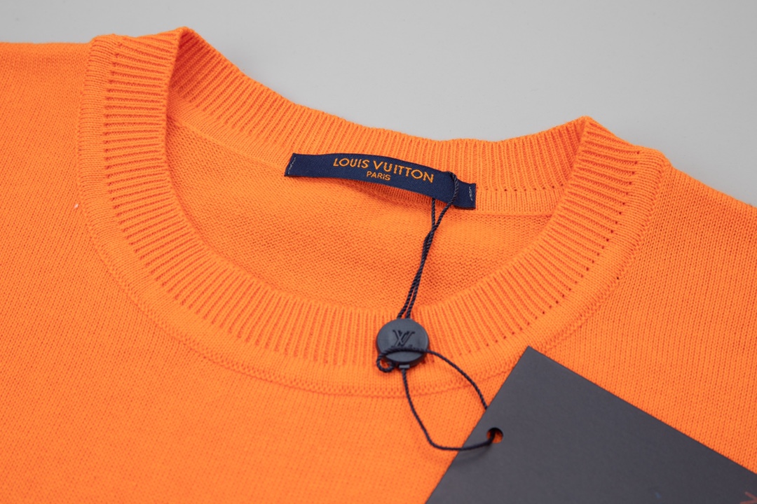 Lv 2024 Spring/Summer Handbag Collection: High-Quality Knitted Sweaters with Custom Designs - 图片 4