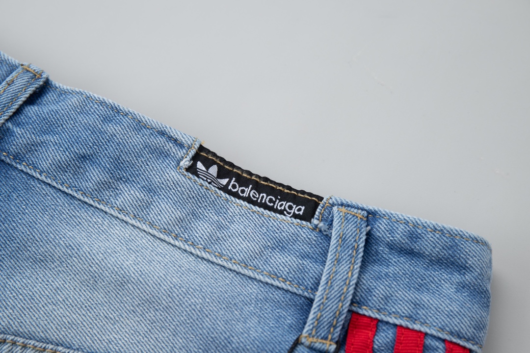 High-Quality Balenciaga Paris World 25SS Collapse: Intricate Hand-Positioned Crafting Techniques - 图片 8