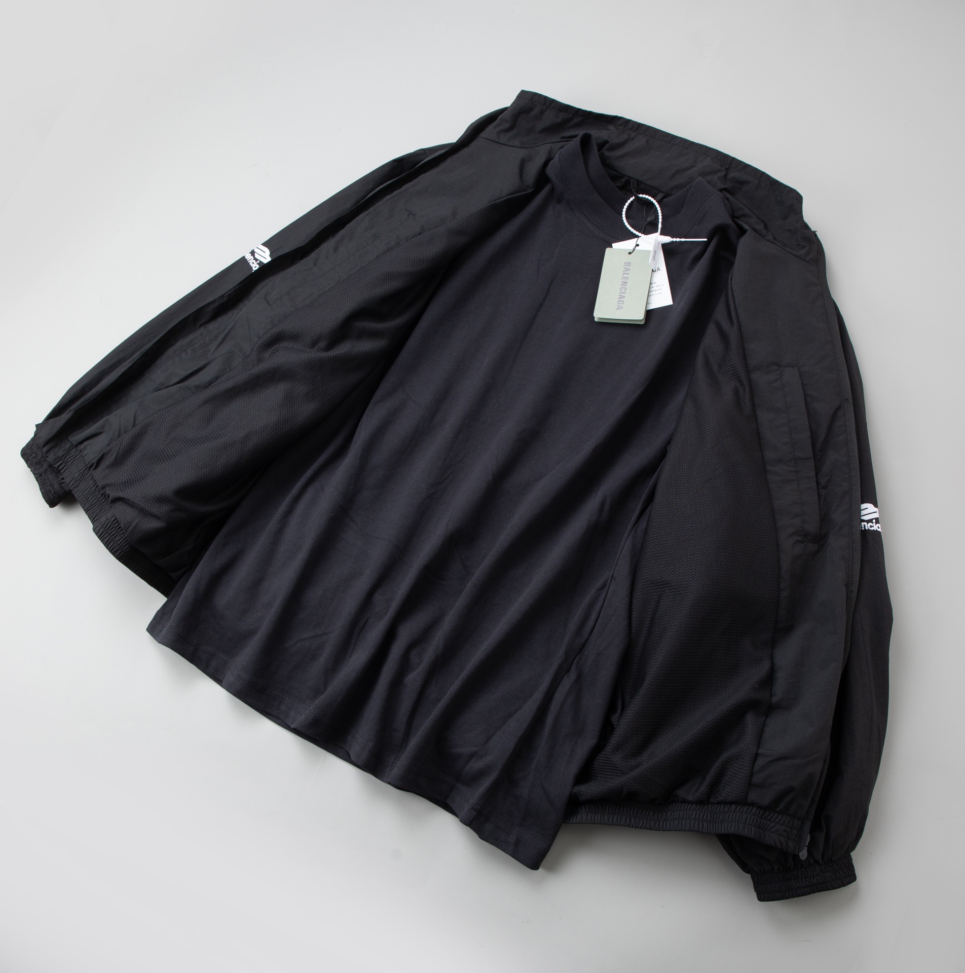 Paris Family High-Quality Puffer Jacket with Embroidered Tweezers: DB Handbags 5 - 图片 3