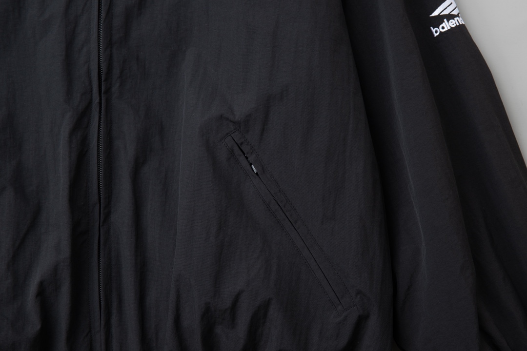 Paris Family High-Quality Puffer Jacket with Embroidered Tweezers: DB Handbags 5 - 图片 8