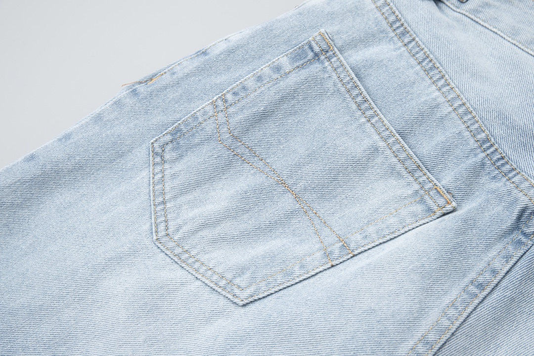 High-Quality Balenciaga Parisian Jeans: SS25 Classic Pair with Premium Fabric and Detailed Craftsmanship - 图片 8