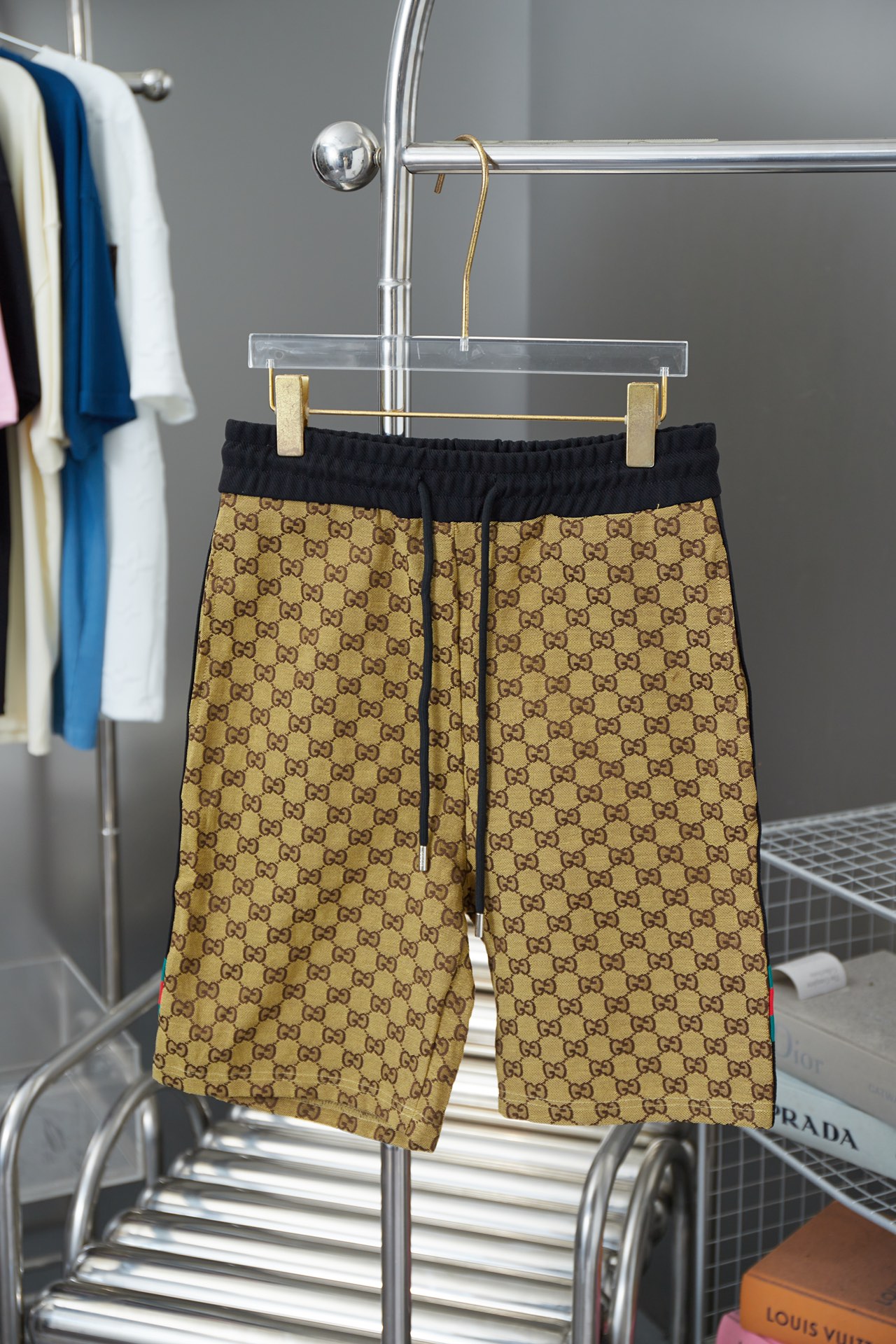 Alta calidad GU 2024 primavera/verano pantalones cortos casuales, lanzamiento simultáneo en tienda oficial, clásico par…