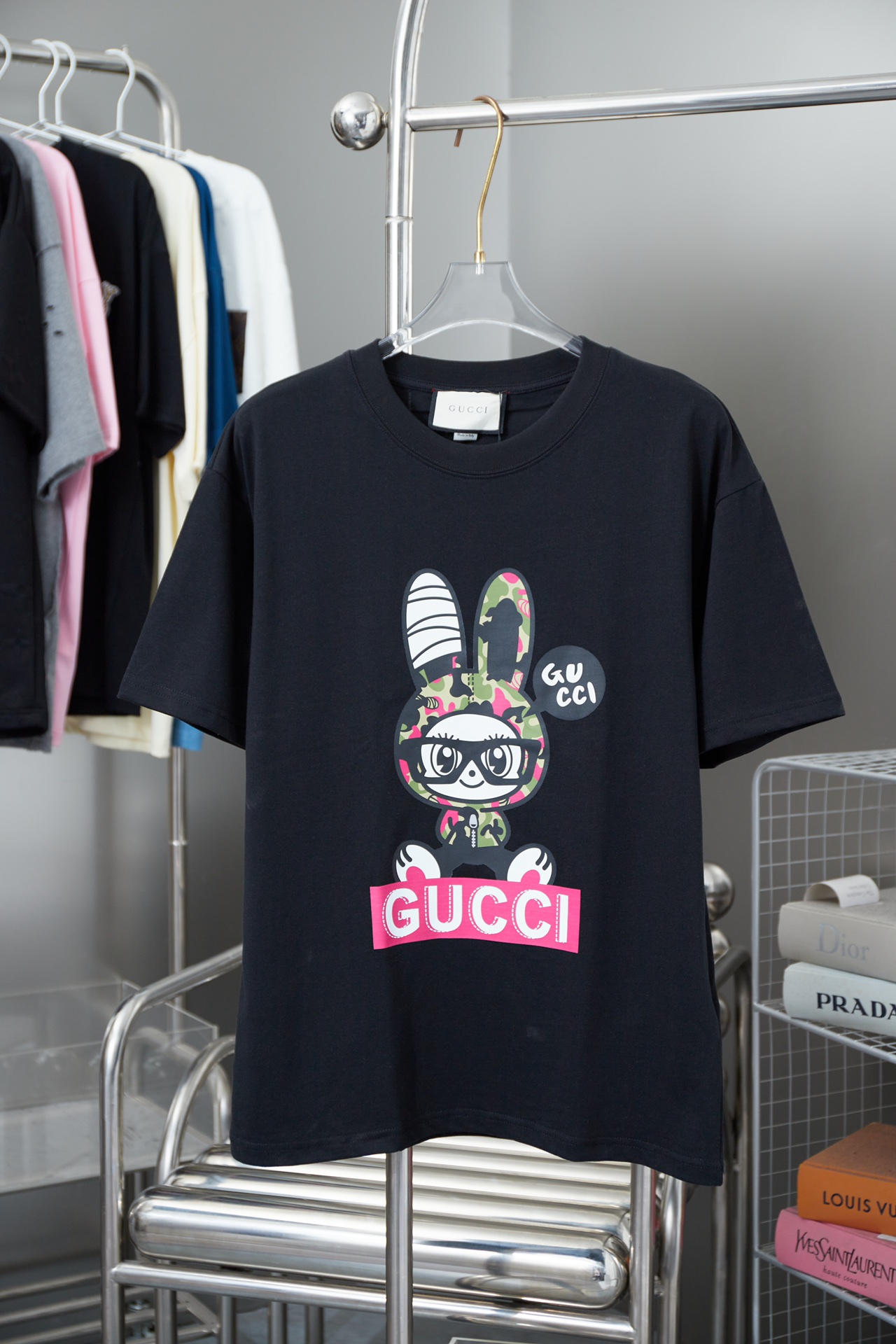 Camiseta de manga corta de alta calidad GU 24SS, estampado de logo clásico con dibujo de caricatura, sincronizada con l…