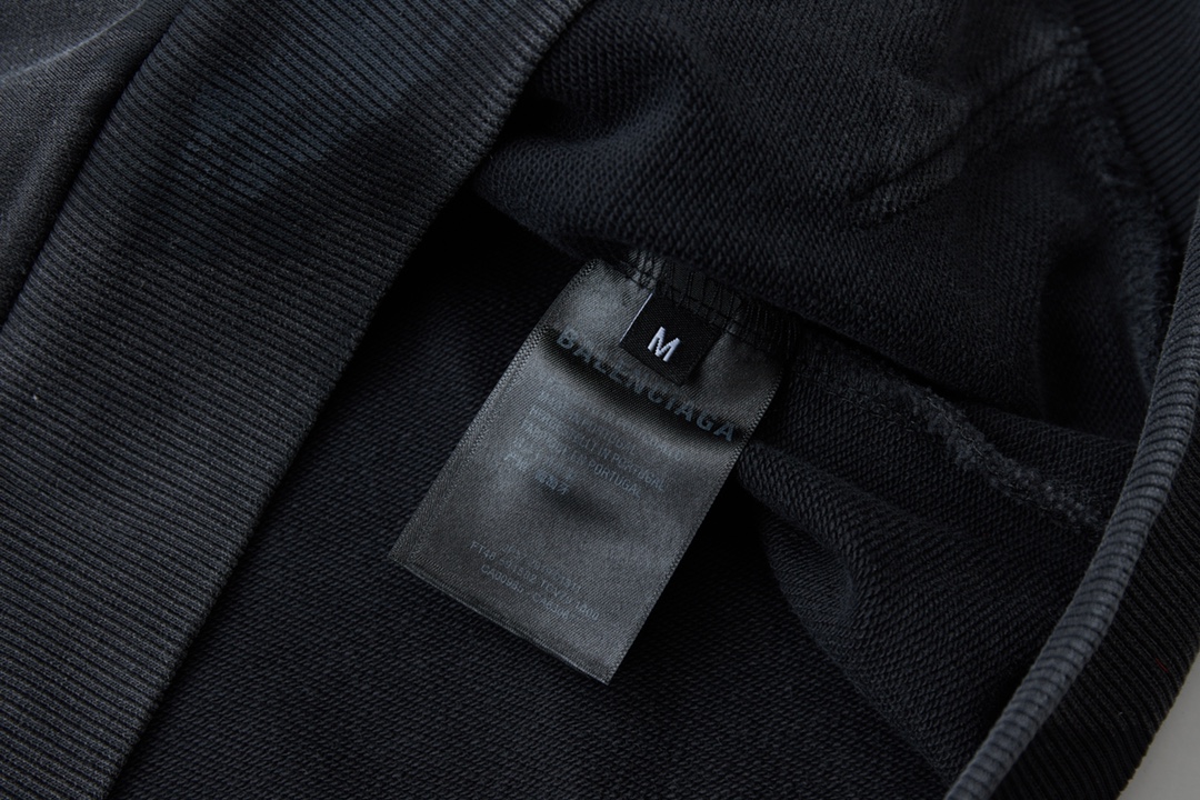 Luxury Parisian Balentia BLCG 24SS Hoodie: Detailed Features and Quality Craftsmanship - 图片 7