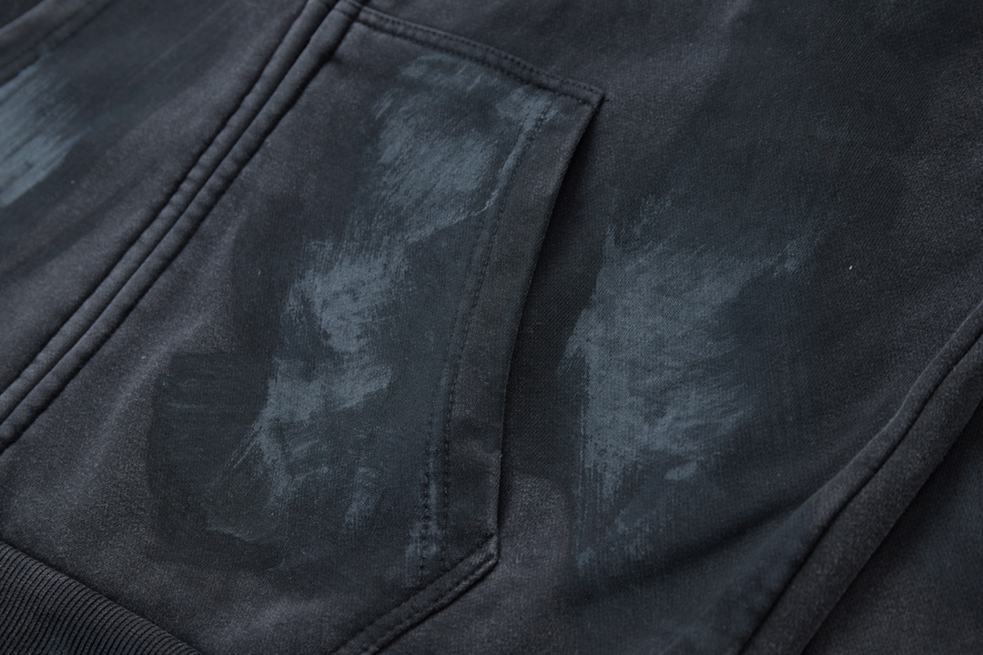 Luxury Parisian Balentia BLCG 24SS Hoodie: Detailed Features and Quality Craftsmanship - 图片 5