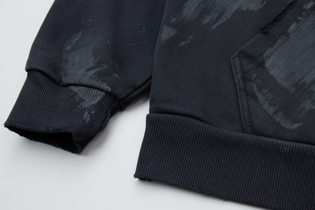 Luxury Cotton Jacket by Paris x Balenciaga: Detailed Features and Unique Embroidery Techniques - 图片 7