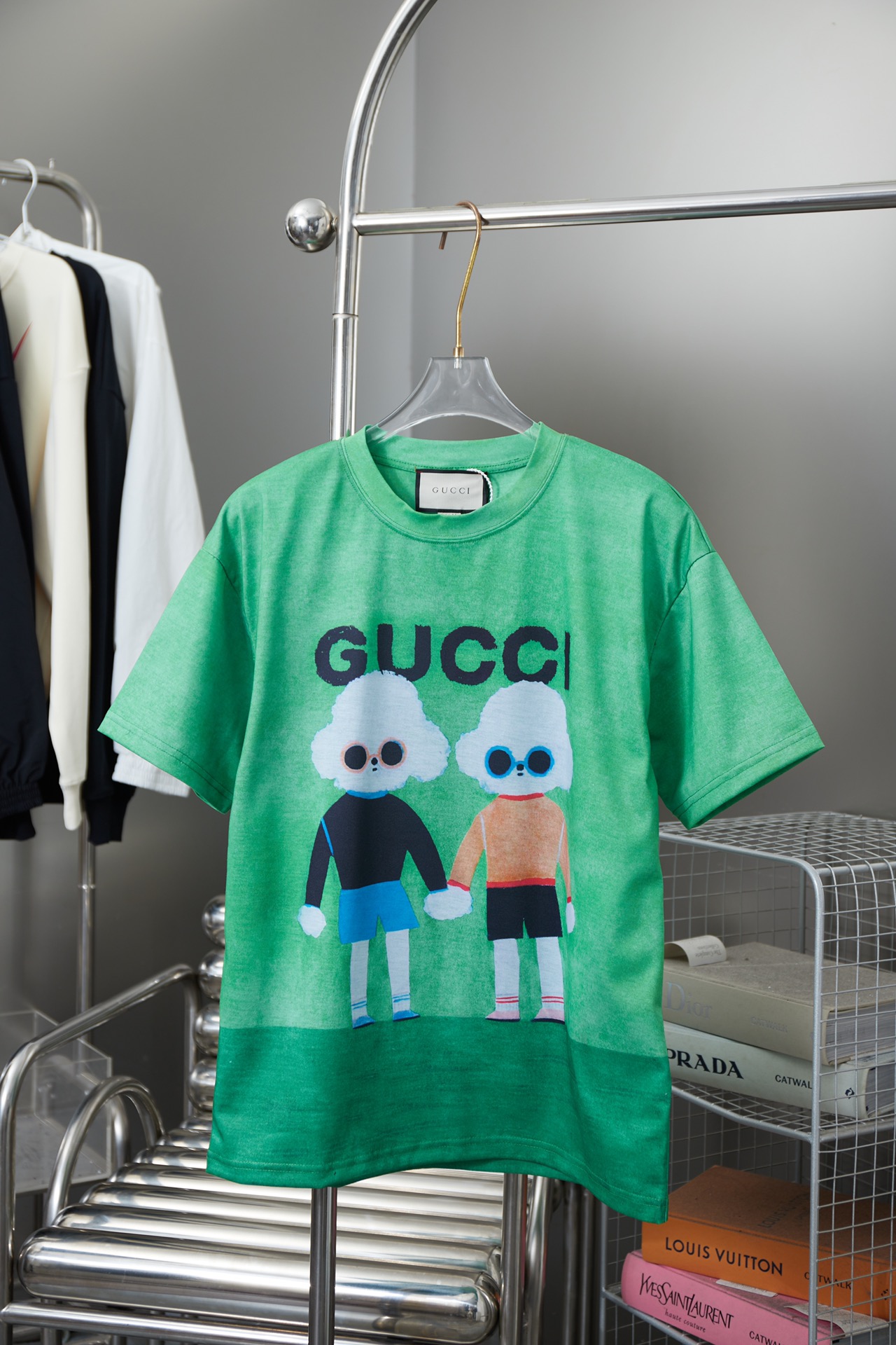 Gucci 古驰 24FW de alta calidad, nueva camiseta de manga corta con estampado divertido de dibujos animados, lindo perro a…