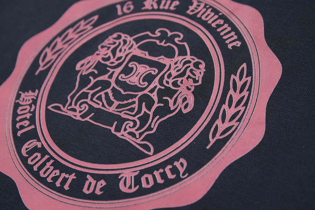 Luxury Celine Letter-Printed Hoodie with Detailed Features in Black/White, Various Sizes. - 图片 6