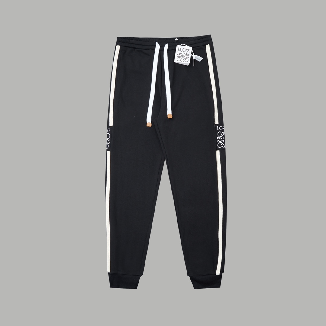 Luxurious Black Cotton Sweatpants with Embroidered Details and Golden Accents - 图片 2