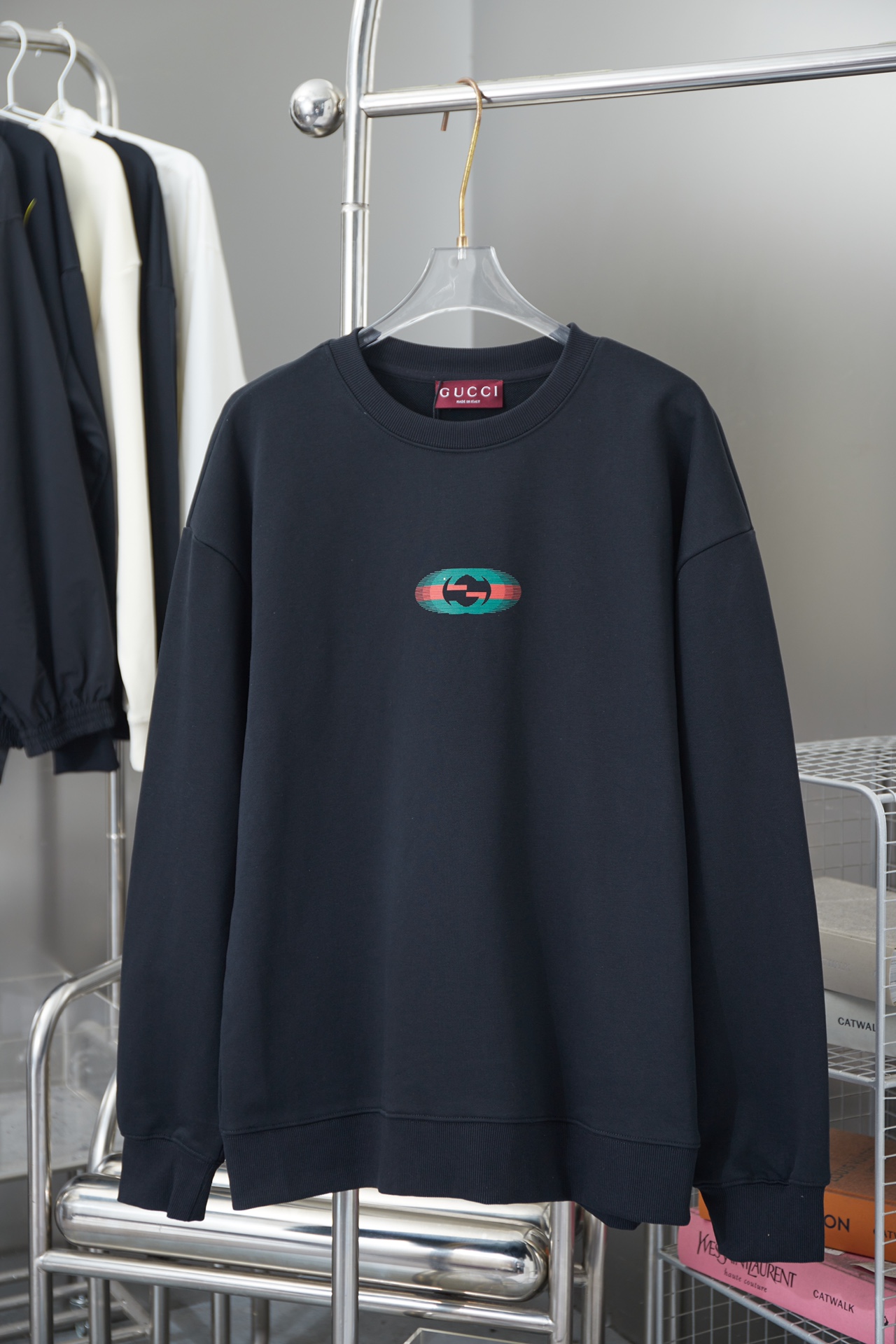 Gucci GUCCI GC 24FW Doble G entrelazado con estampado de sombra, sudadera con capucha de cuello redondo, lujo ligero, p…