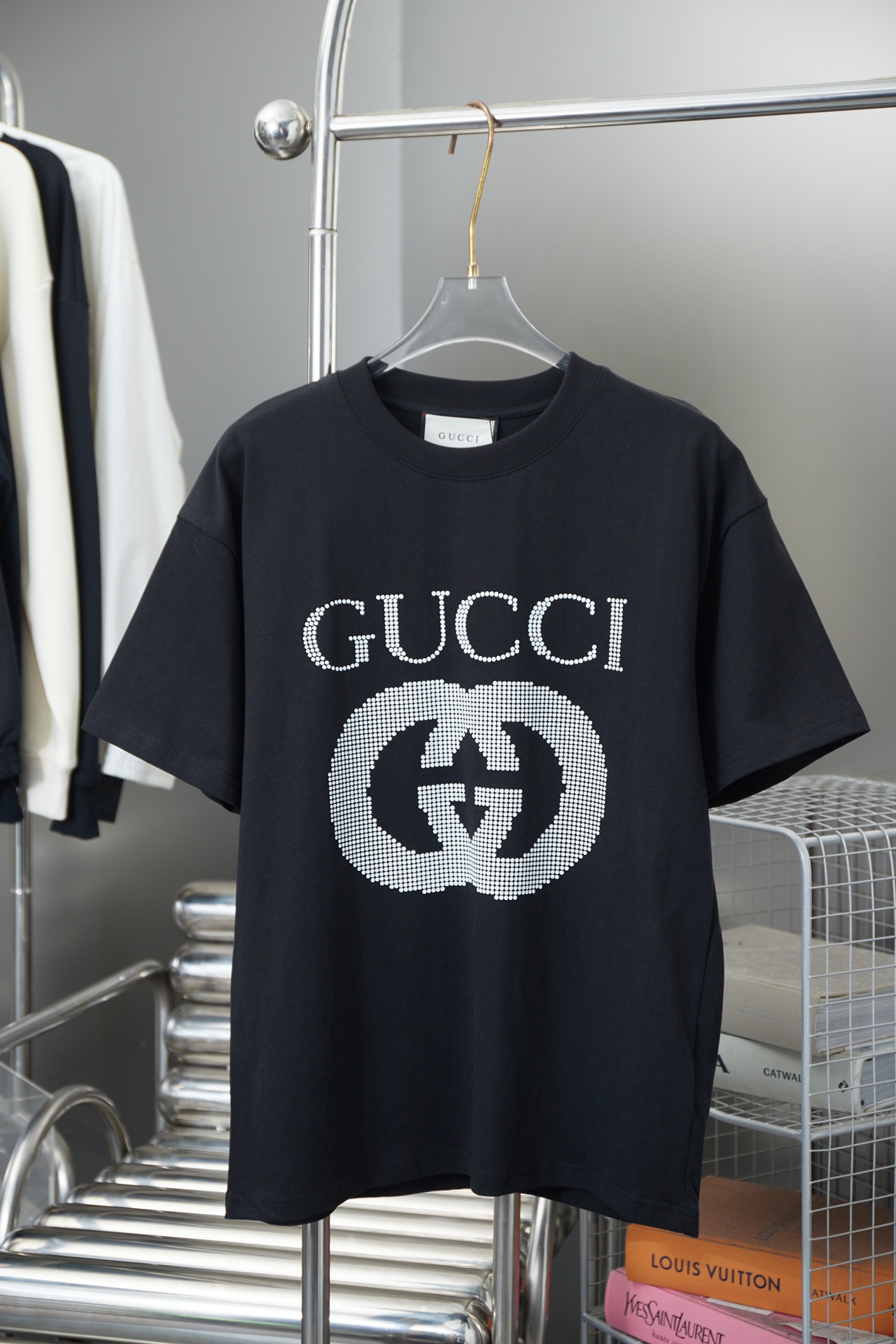 Gucci GUCCI GC 25SS de nueva temporada de primavera, camiseta de manga corta con estampado de cuentas con doble G entre…