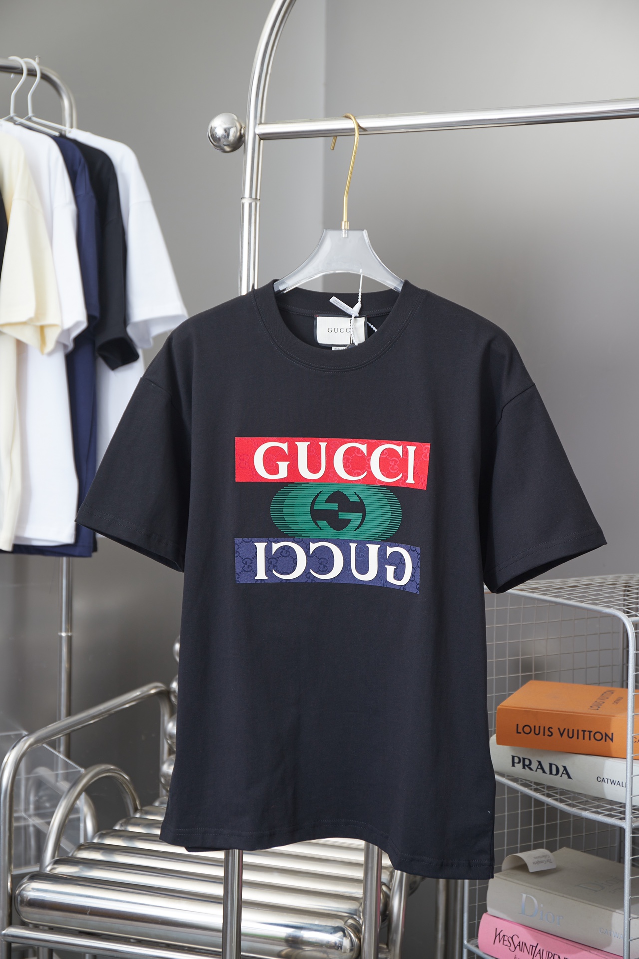 Gucci GUCCI GC 25SS de nueva temporada de primavera, camiseta de manga corta clásica con doble G rojo y verde y placa g…